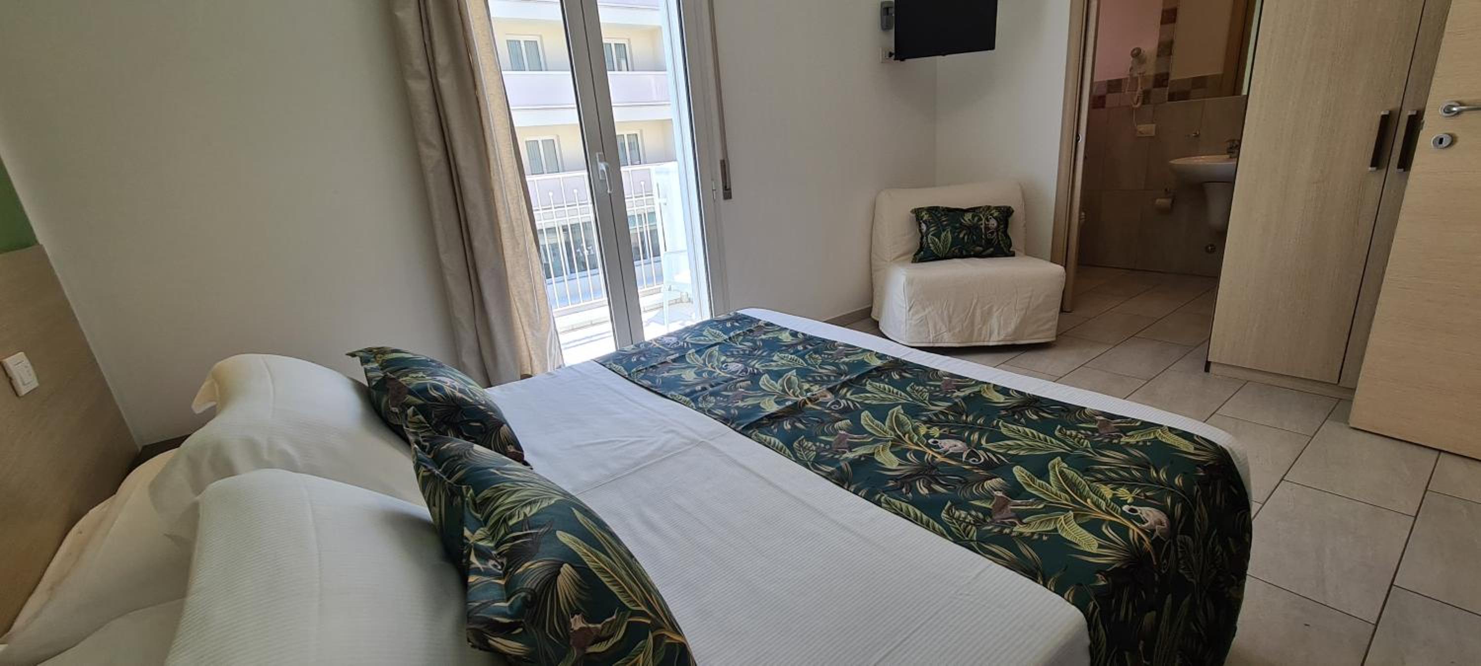 Rubino Smart Stay - Ideale per ragazzi - a 100m dal Mare - P r a t u r e c c i Group view 5