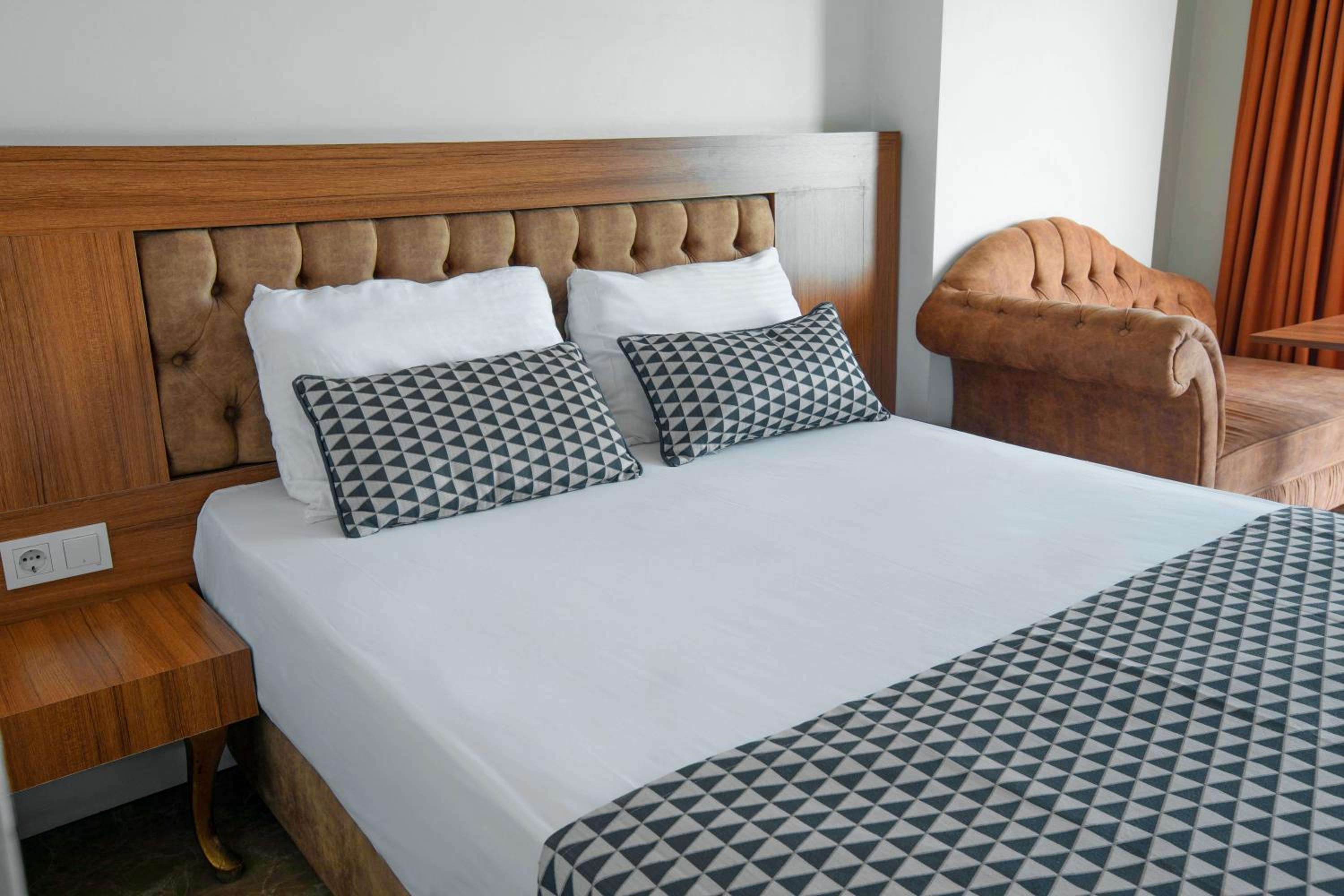 Kristal Beach Hotel - Image 17