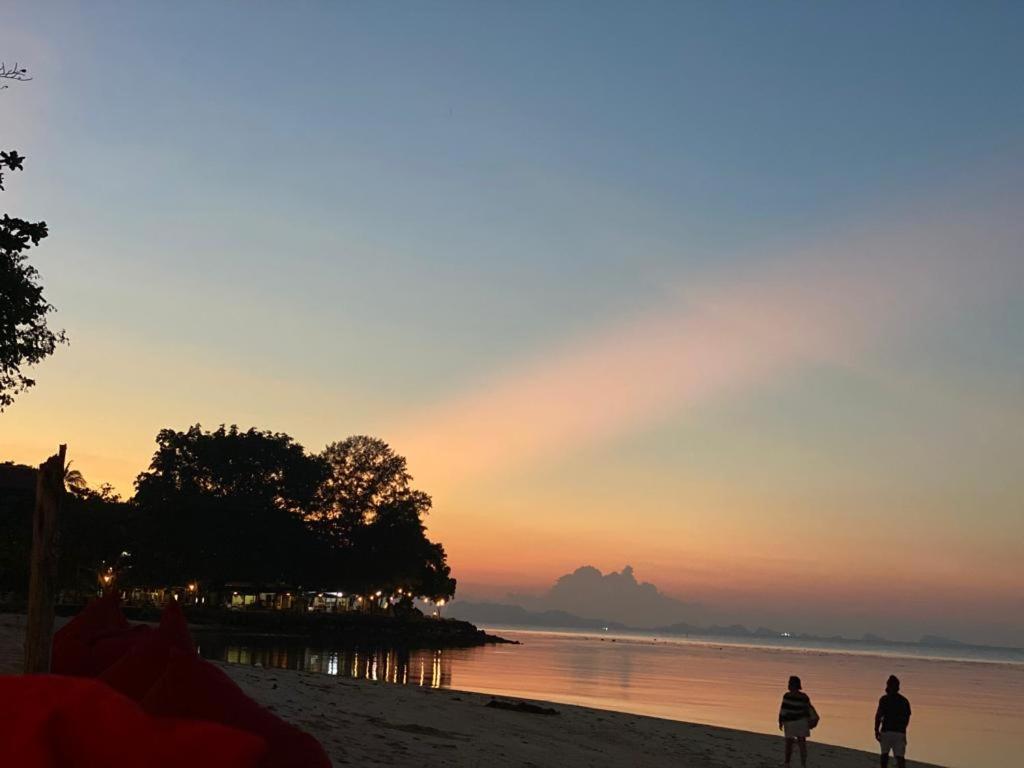 Coco Sunset Beach - Image 2