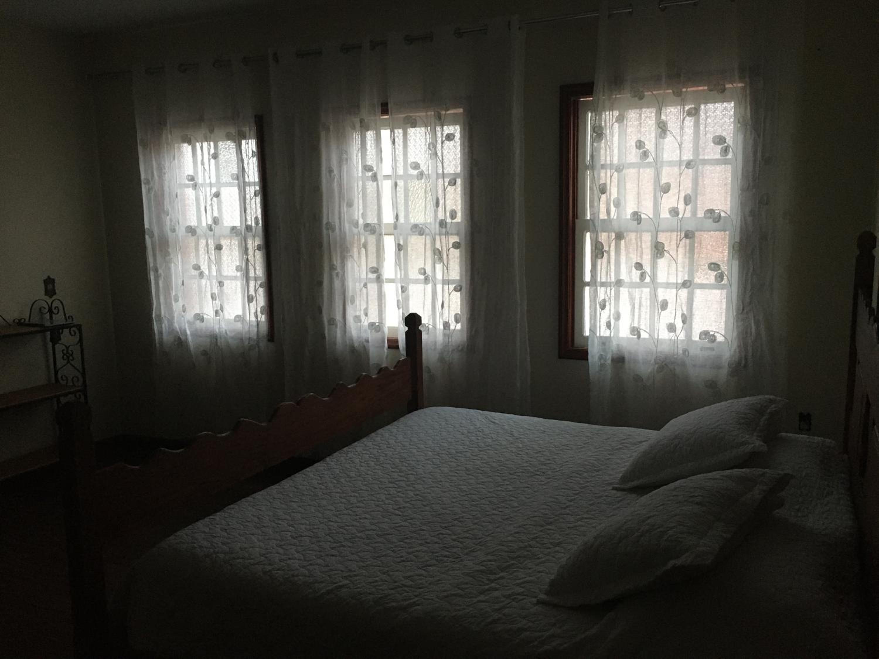 CASA RAIZ cama, café e prosa