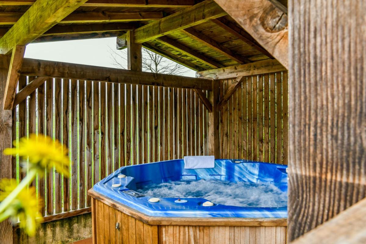 Jacuzzi