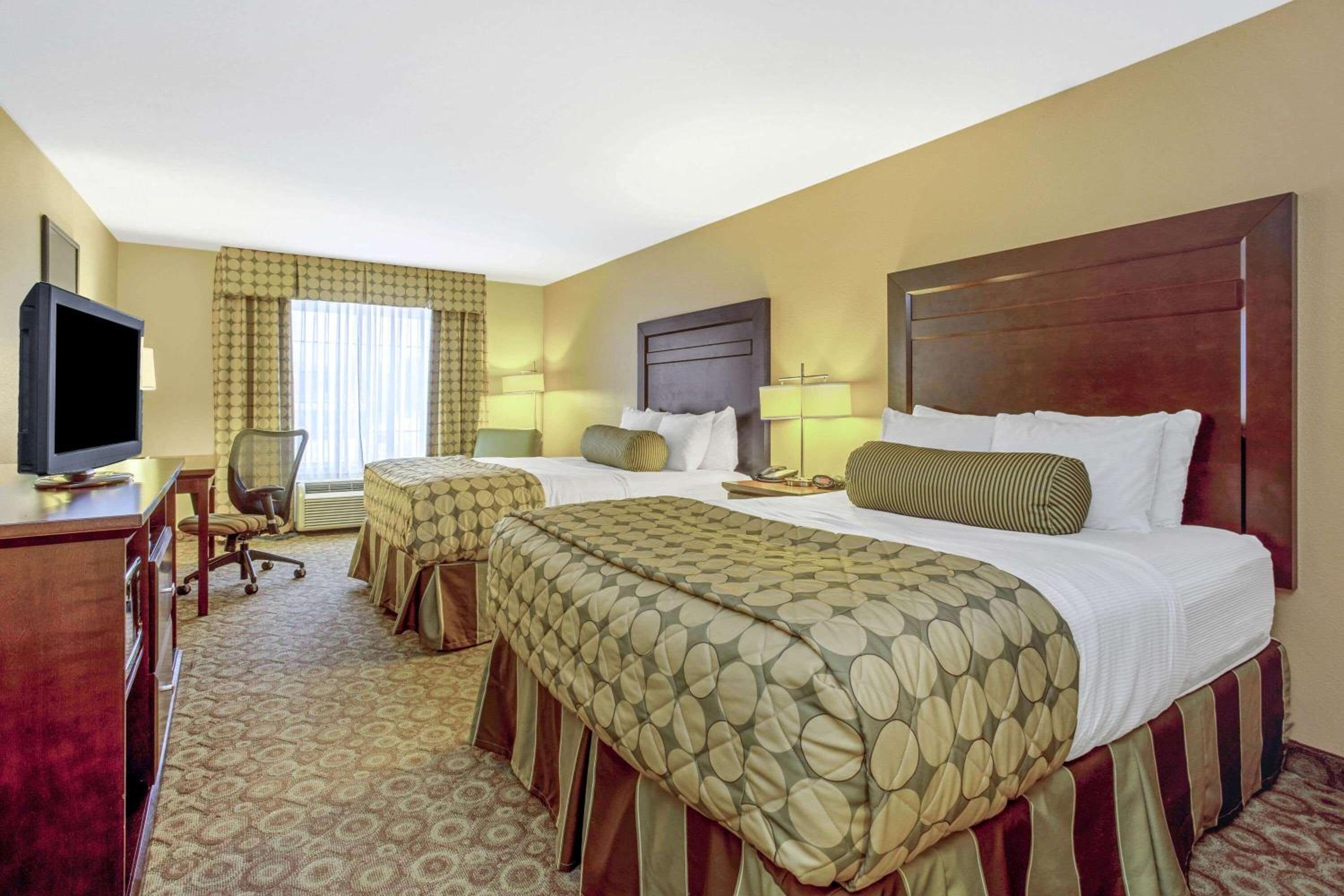 Dickinson Vacations - La Quinta by Wyndham Dickinson - Property Image 39