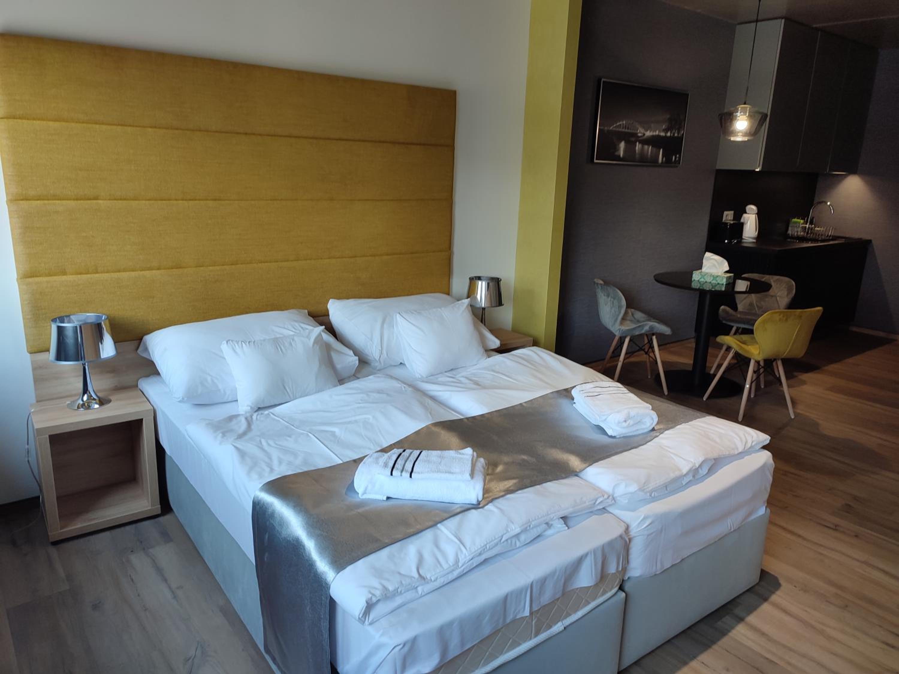 OPÁL Residence Apartman view 3