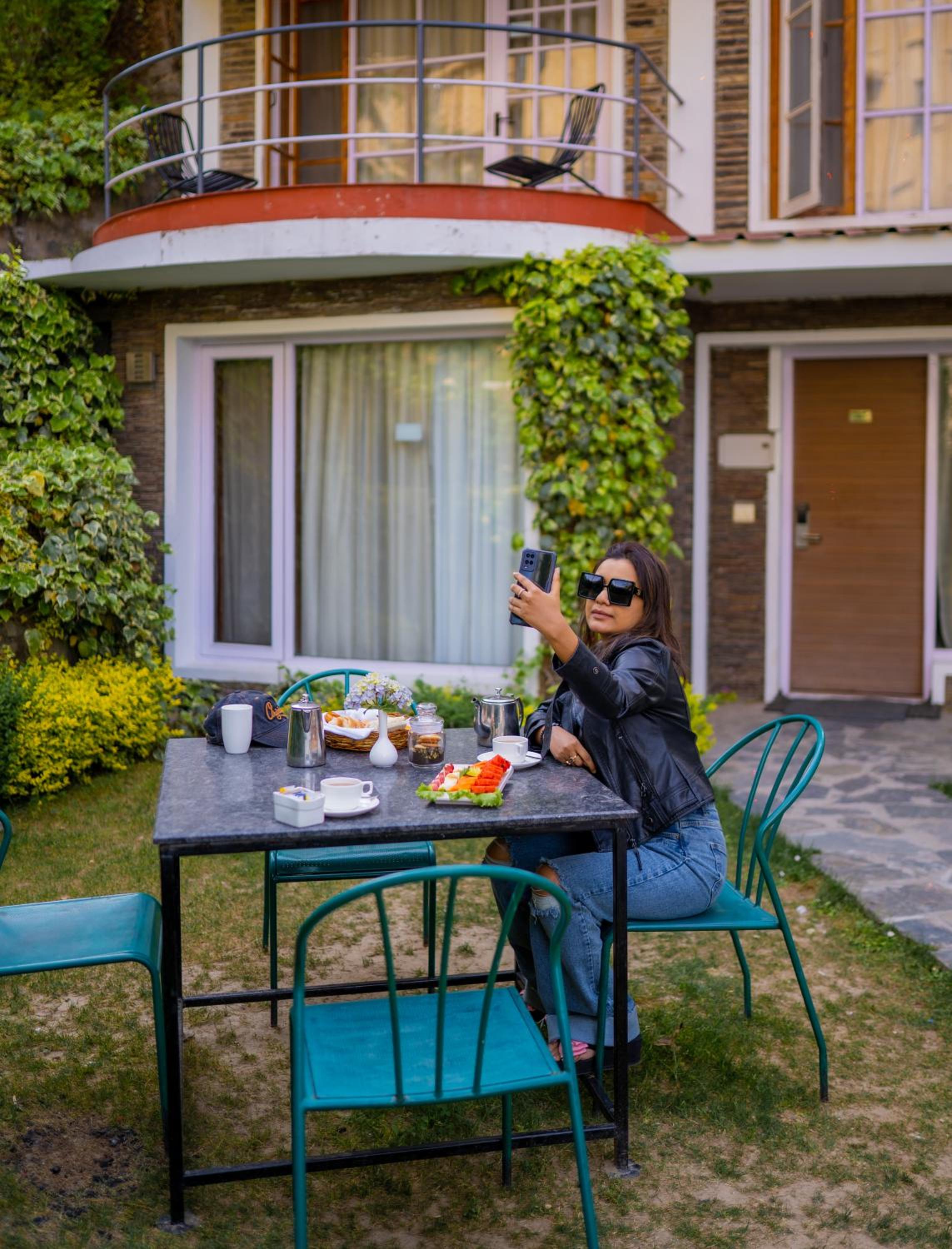 Marigold Sarovar Portico Shimla with Heated pool and AC Rooms-A Resort cottage and SPA Marigold Sarovar Portico Shimla with Heated pool and AC Rooms-A Resort cottage and SPA
