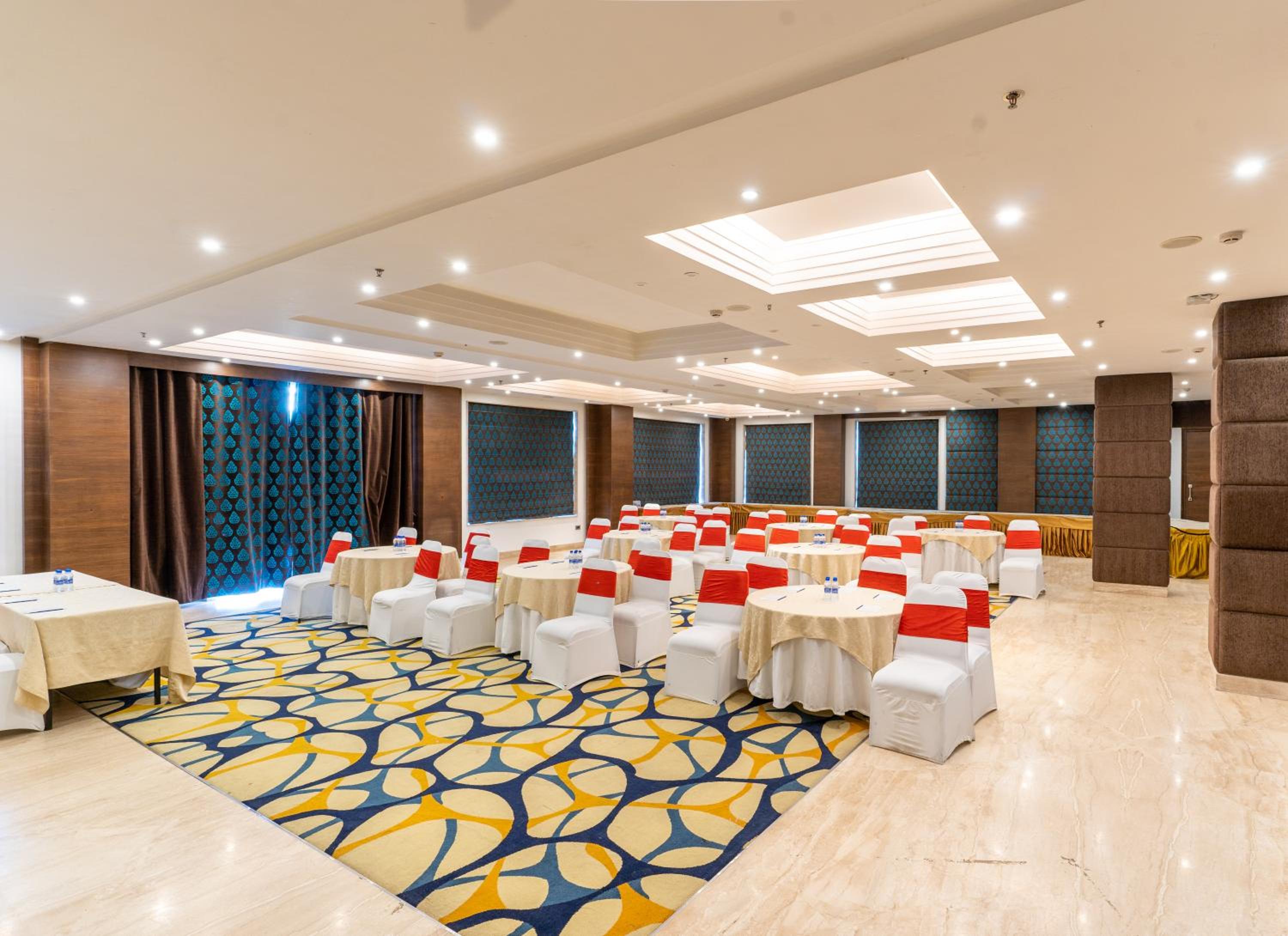 Marigold Sarovar Portico Shimla with Heated pool and AC Rooms-A Resort cottage and SPA Marigold Sarovar Portico Shimla with Heated pool and AC Rooms-A Resort cottage and SPA