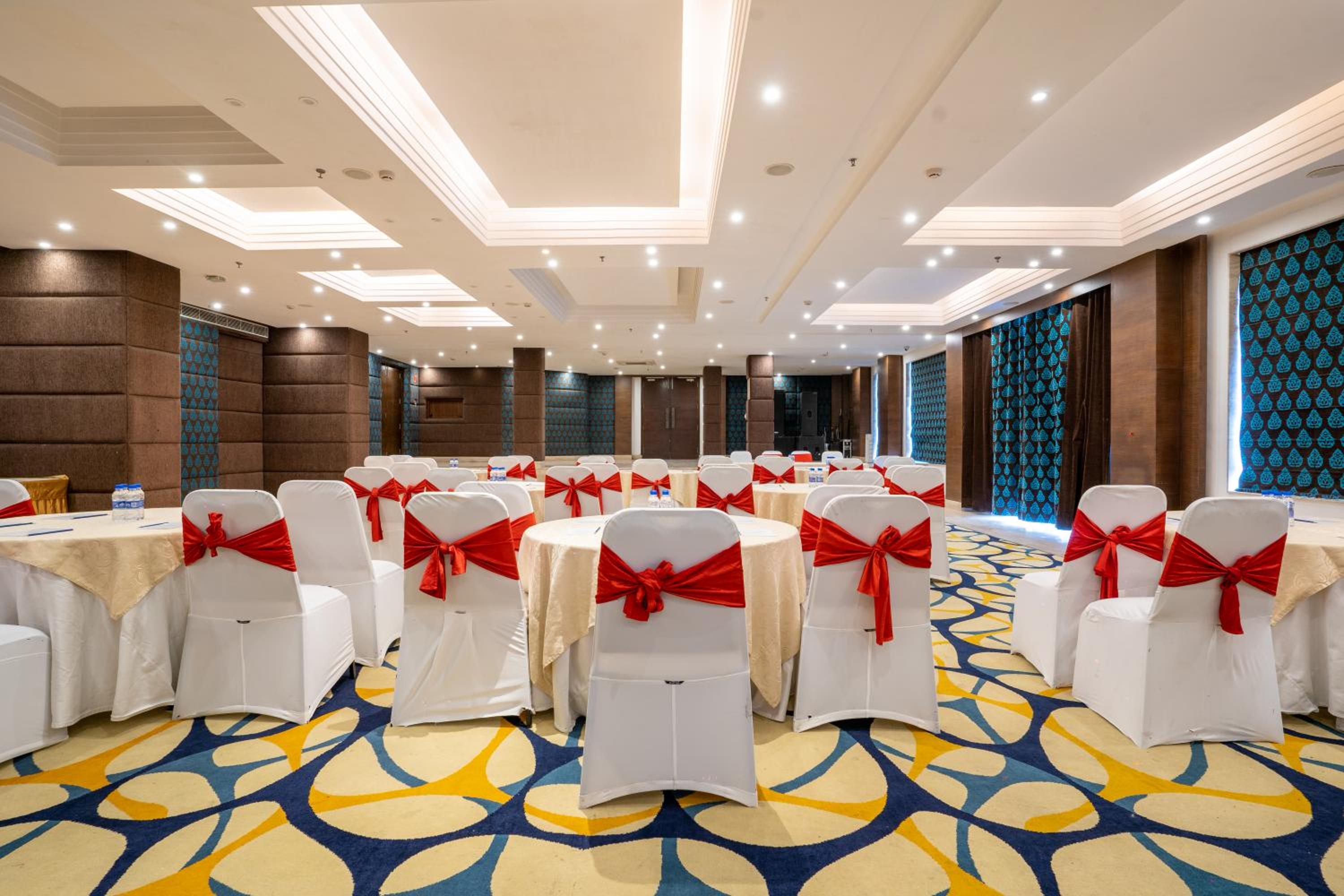 Marigold Sarovar Portico Shimla with Heated pool and AC Rooms-A Resort cottage and SPA Marigold Sarovar Portico Shimla with Heated pool and AC Rooms-A Resort cottage and SPA