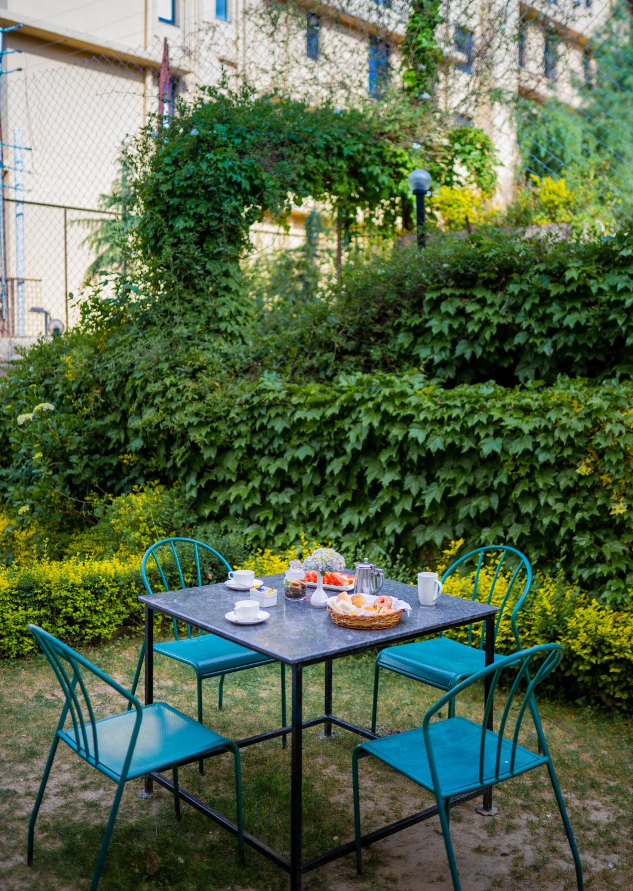 Marigold Sarovar Portico Shimla with Heated pool and AC Rooms-A Resort cottage and SPA Marigold Sarovar Portico Shimla with Heated pool and AC Rooms-A Resort cottage and SPA