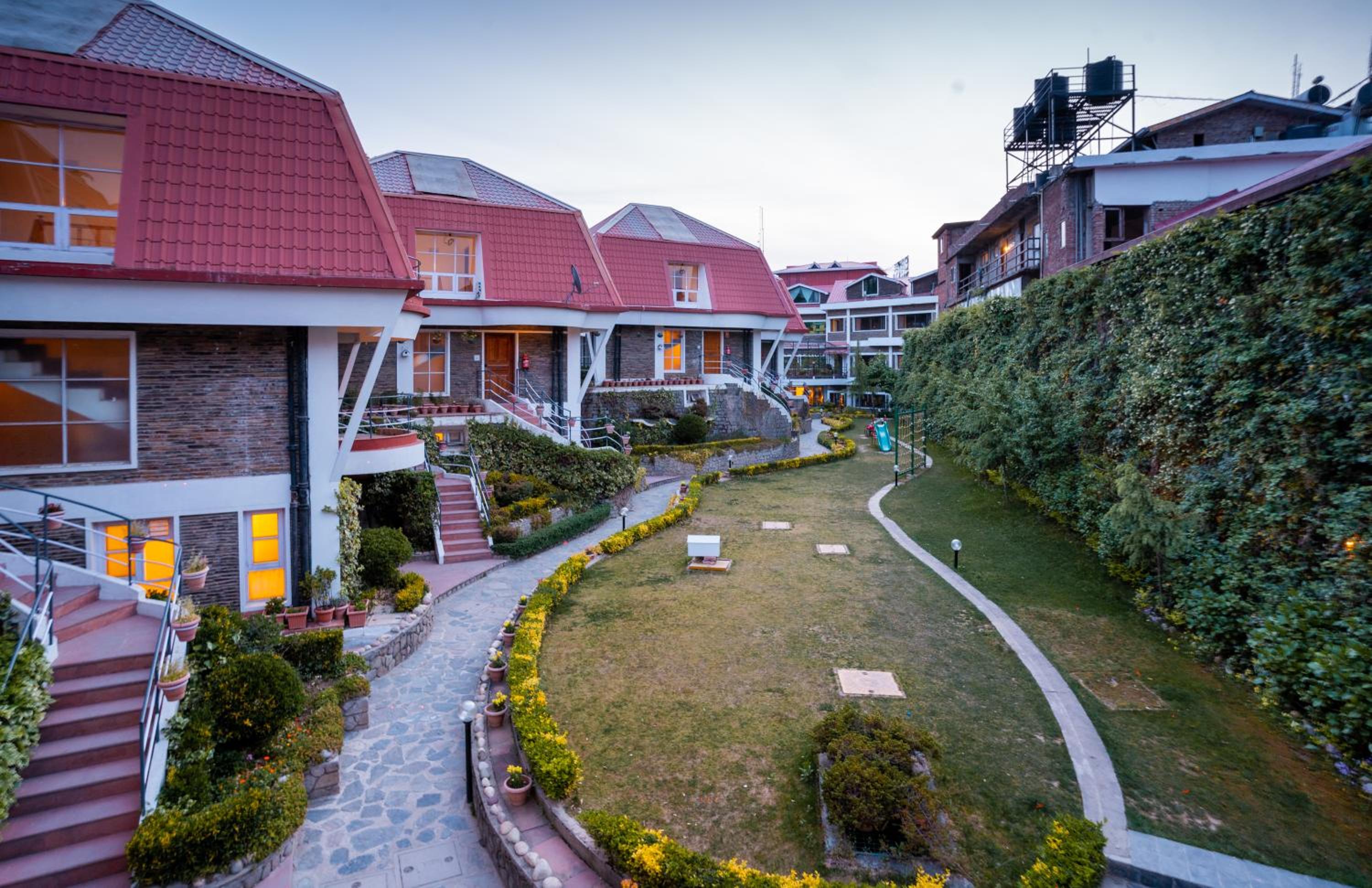 Marigold Sarovar Portico Shimla with Heated pool and AC Rooms-A Resort cottage and SPA Marigold Sarovar Portico Shimla with Heated pool and AC Rooms-A Resort cottage and SPA