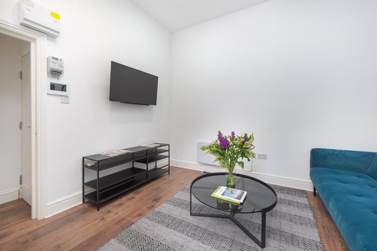 Earl's Court by CAPITAL