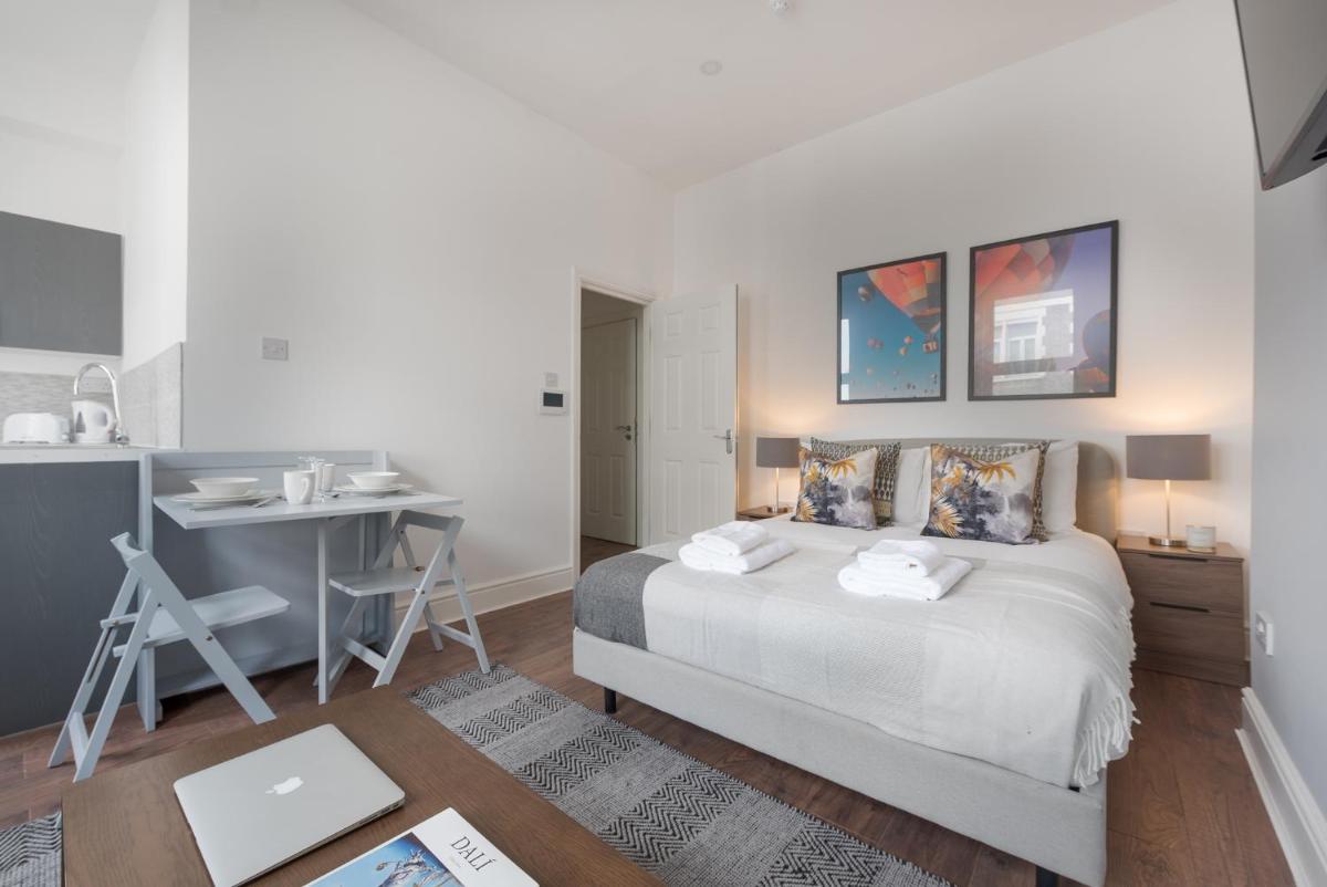 Earl's Court by CAPITAL