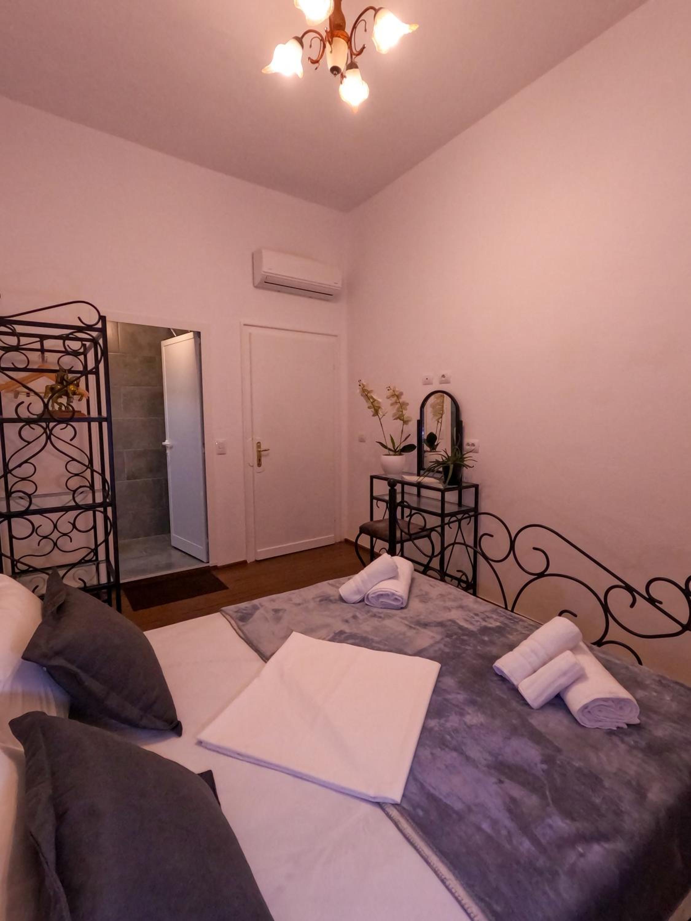 InTown Guesthouse Shkoder