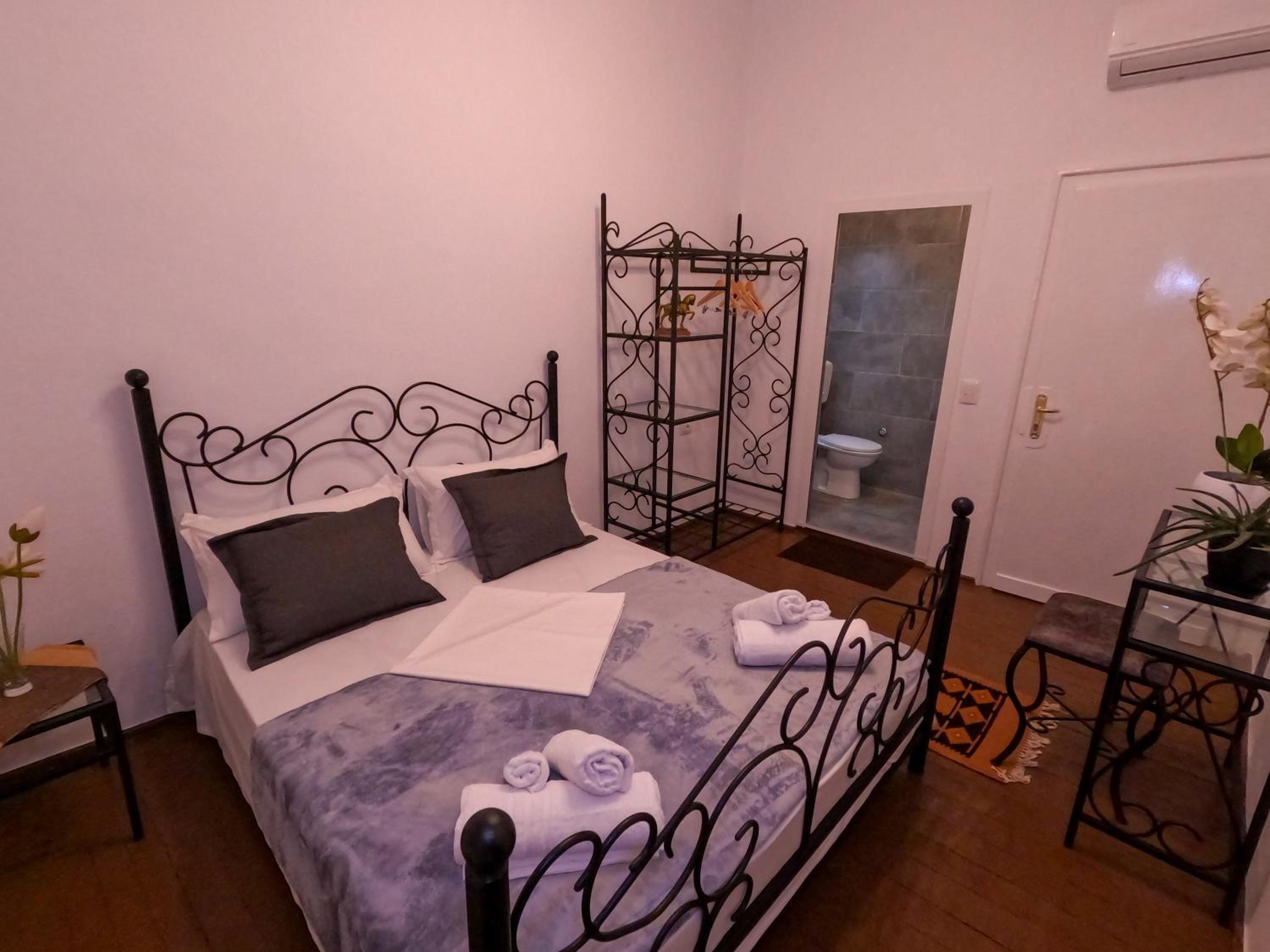 InTown Guesthouse Shkoder