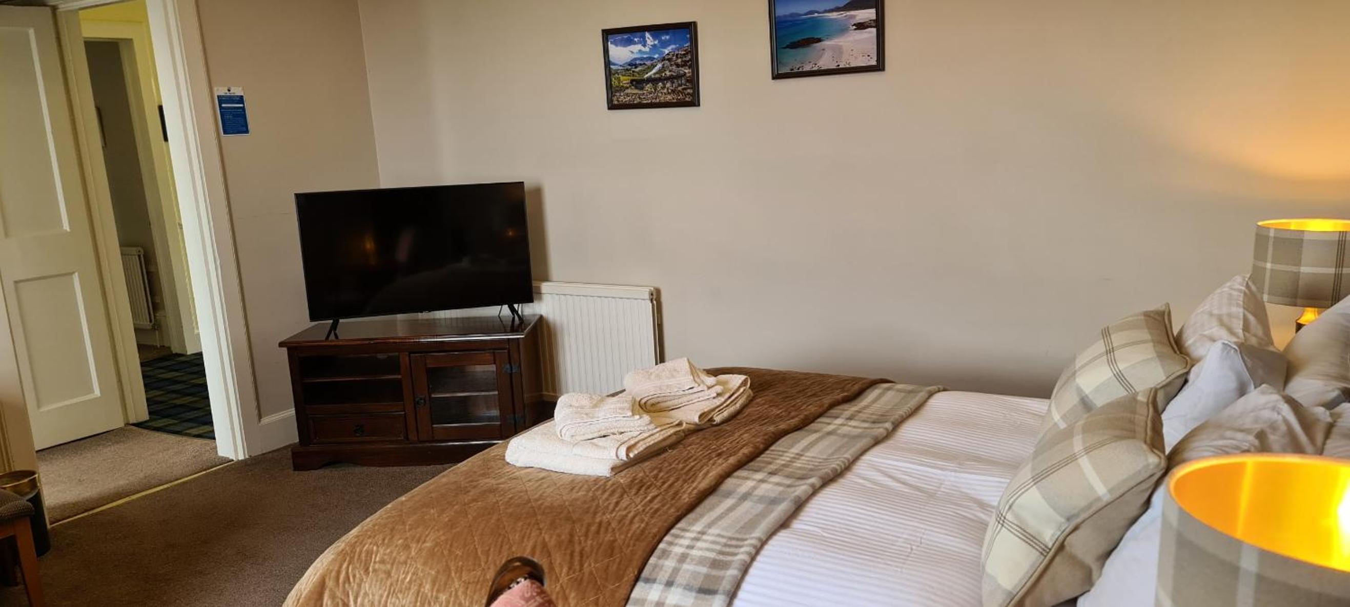 CREAG DHUBH COUNTRY HOUSE