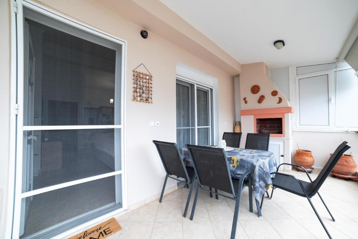 Porto Ofrynio Central Deluxe Golden Apartment