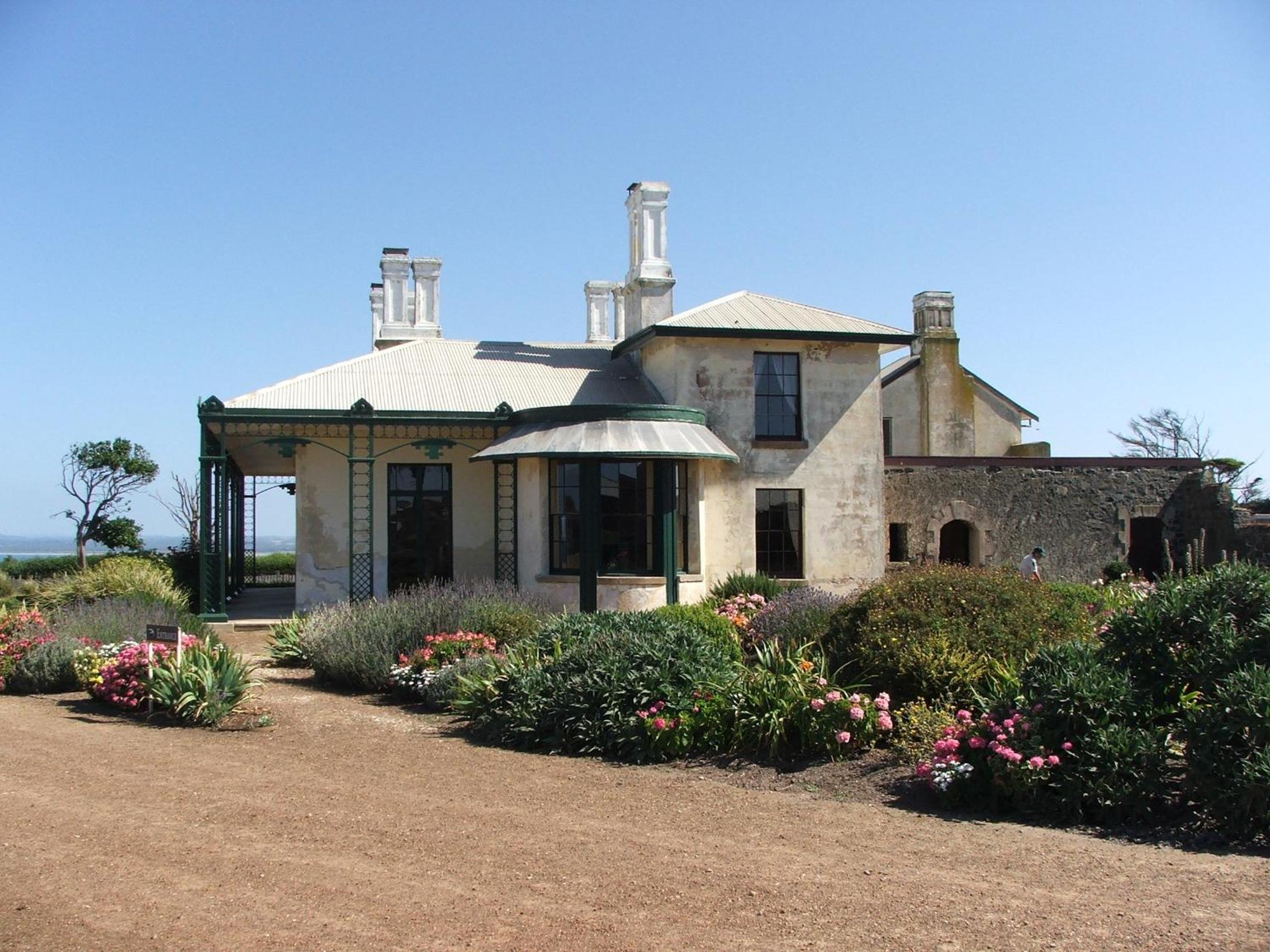 Ellie's Cottages