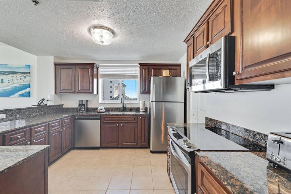 Bristol 610-Beachfront-Wrap around Balcony-Incredible Views-Tons of Amenities
