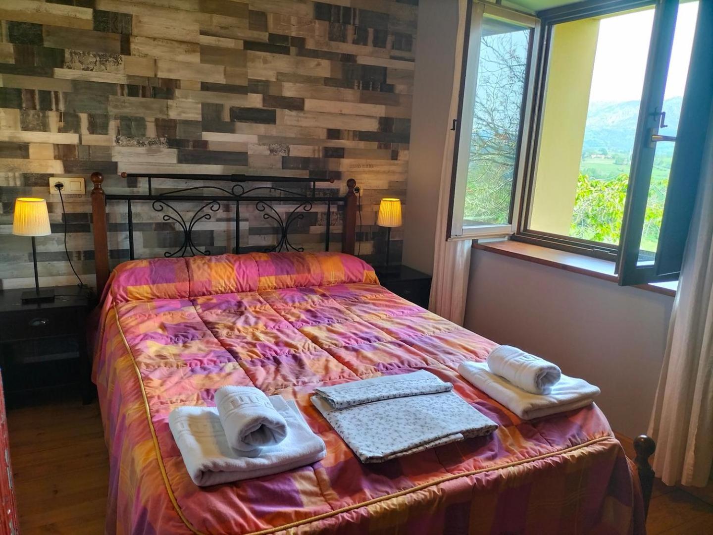 Apartamentos La Corona