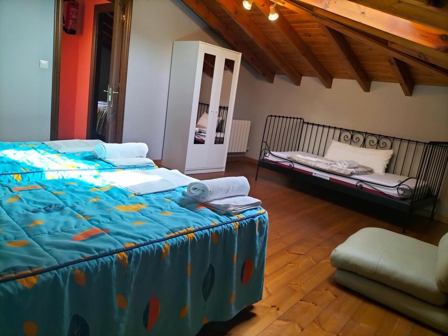 Apartamentos La Corona