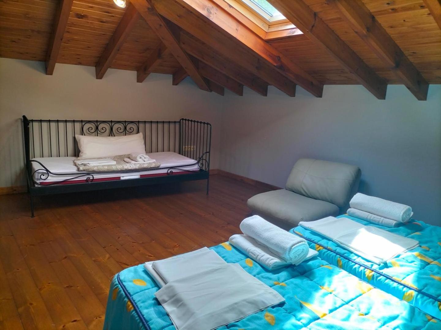 Apartamentos La Corona