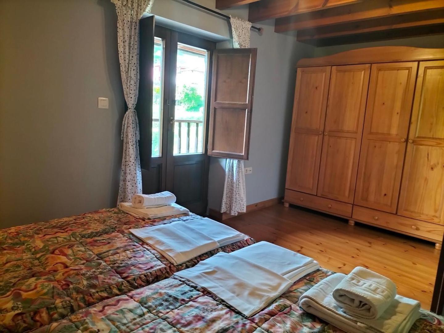 Apartamentos La Corona