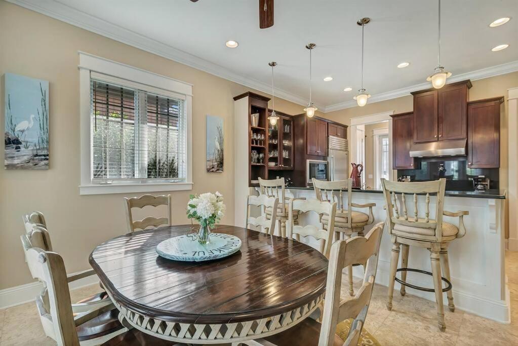 Beachclub Cottage 23 -Upscale Luxury-Privacy-2-Kings-5 minute walk to Beach view 3