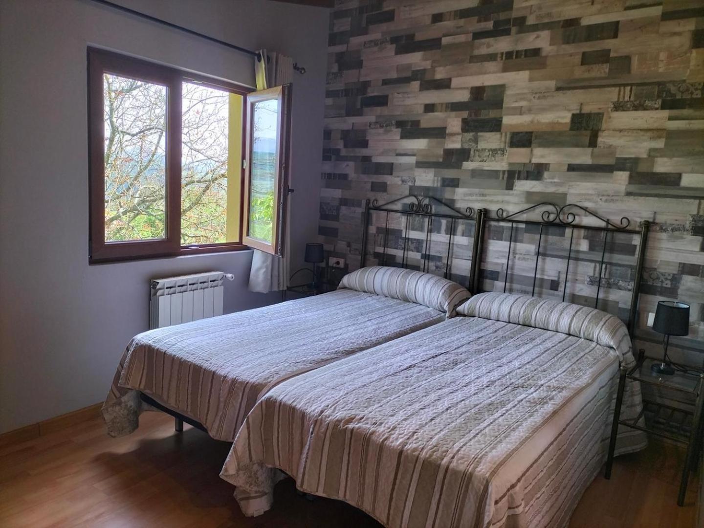 Apartamentos La Corona