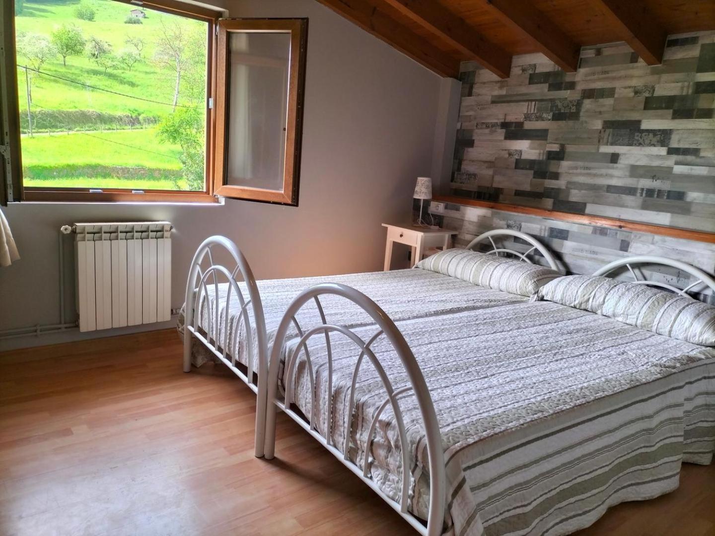 Apartamentos La Corona