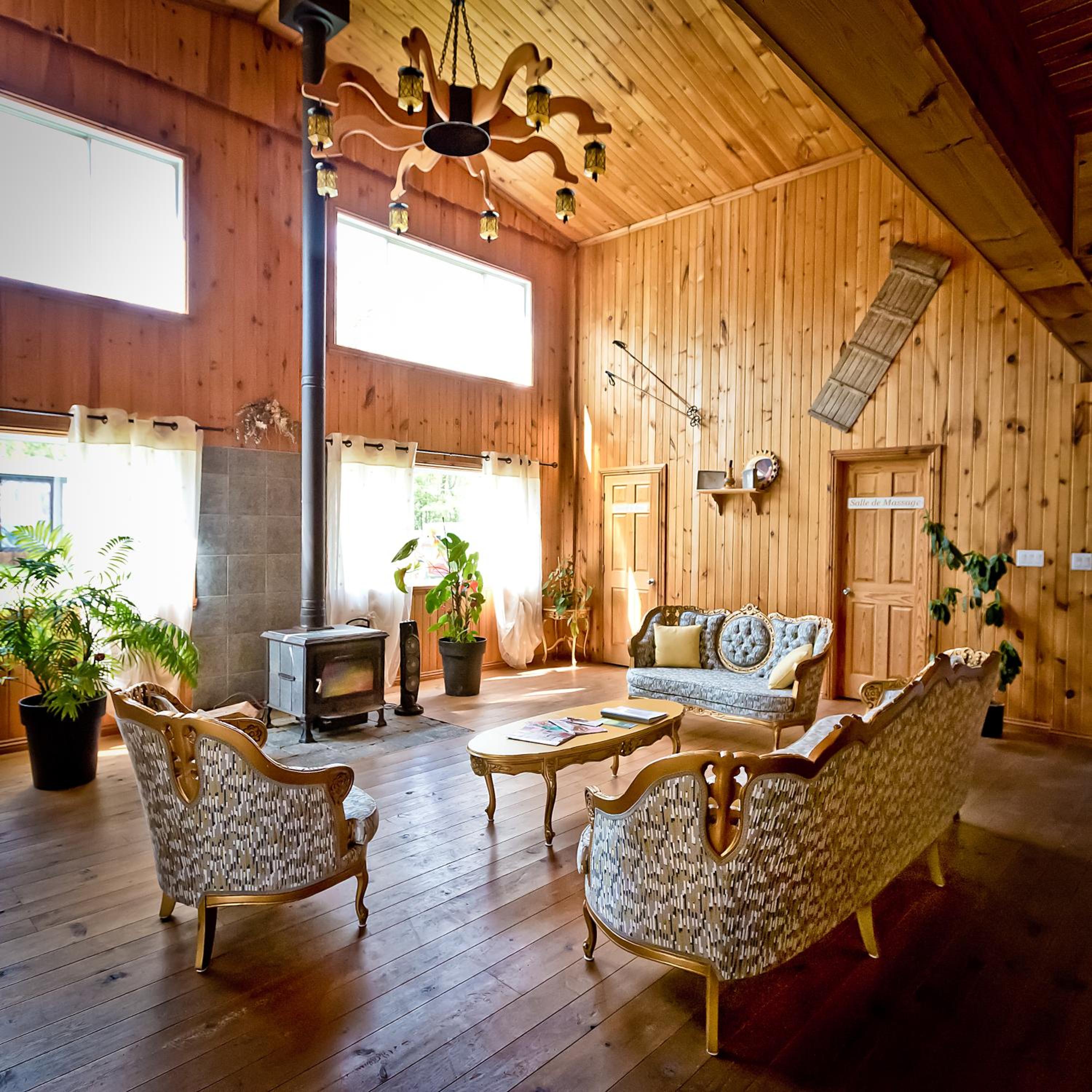Auberge Papillon Lune - Image 2