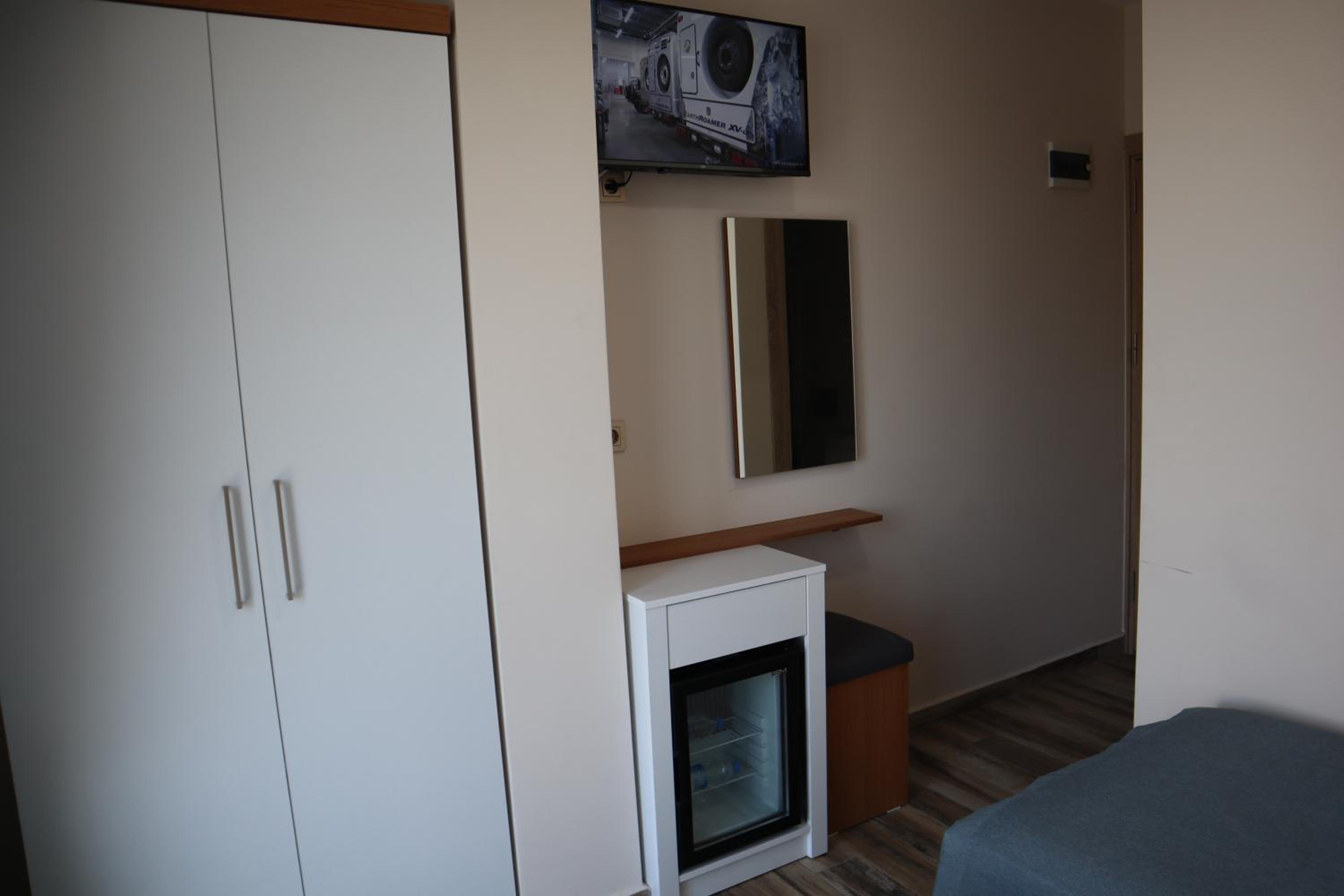 Photo 25