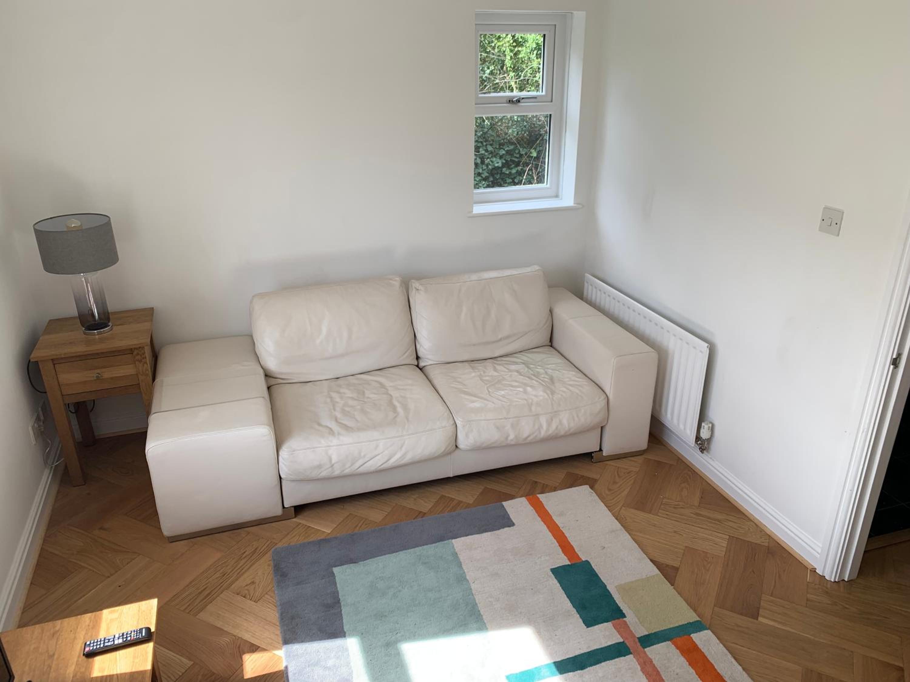 Headingley-Weetwood - Well equipped apartment set in natural woodland view 5