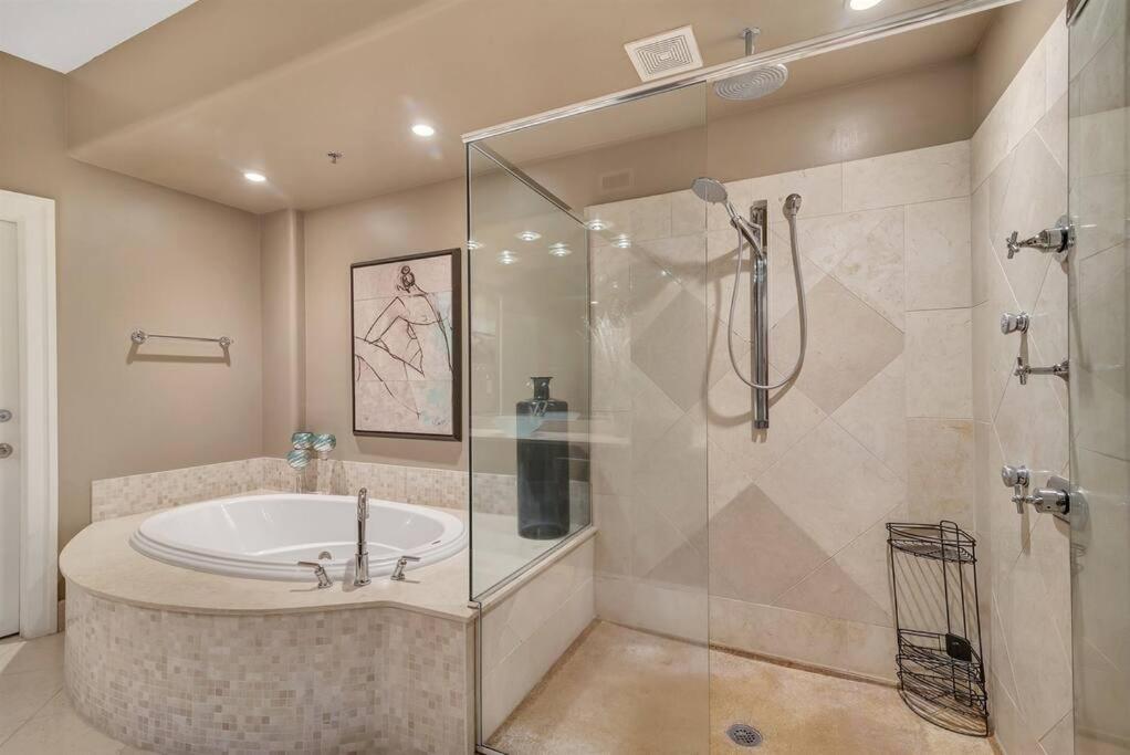 Bella Luna 305 - Lavish 3bd/3ba at the Luxurious Bella Luna view 5