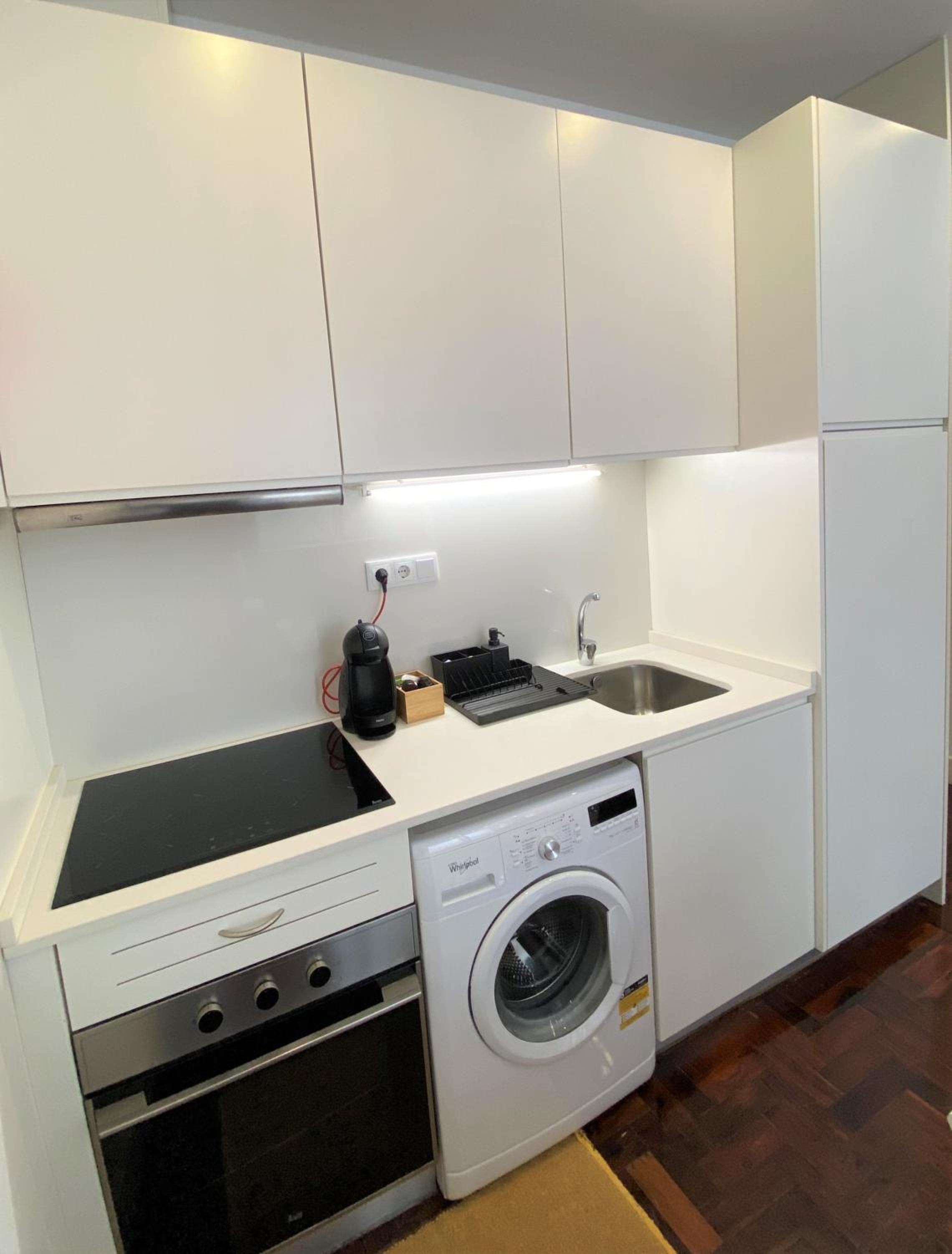 Renovated & Quiet 1-Bedroom in Santa Catarina view 4