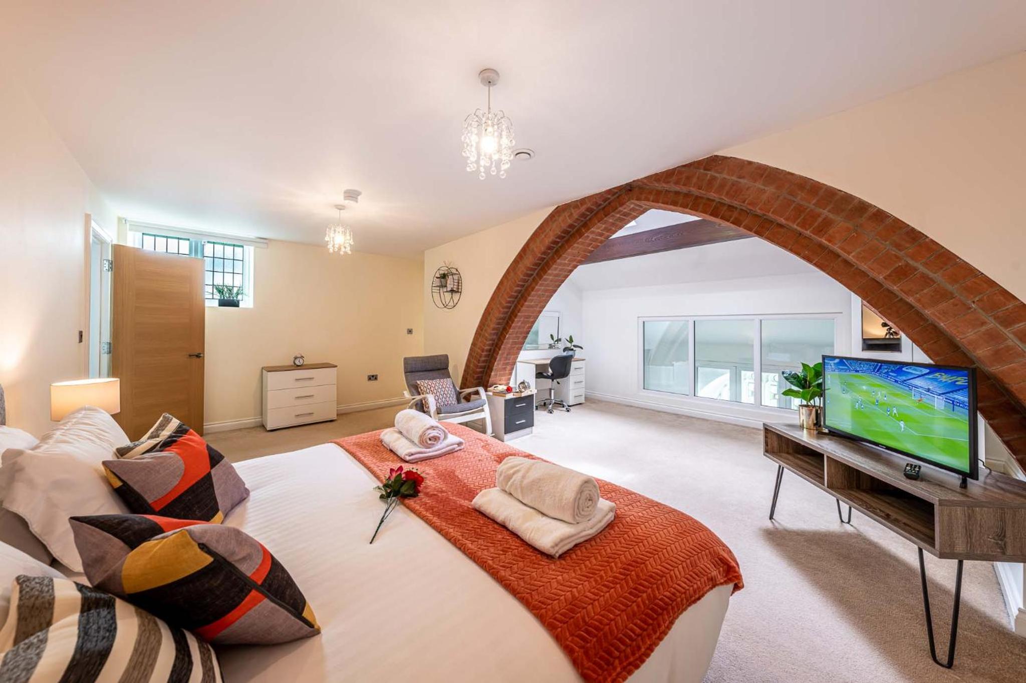 Grade 2 Listed Converted Church, Within 750yrds to Southsea Beach view 4