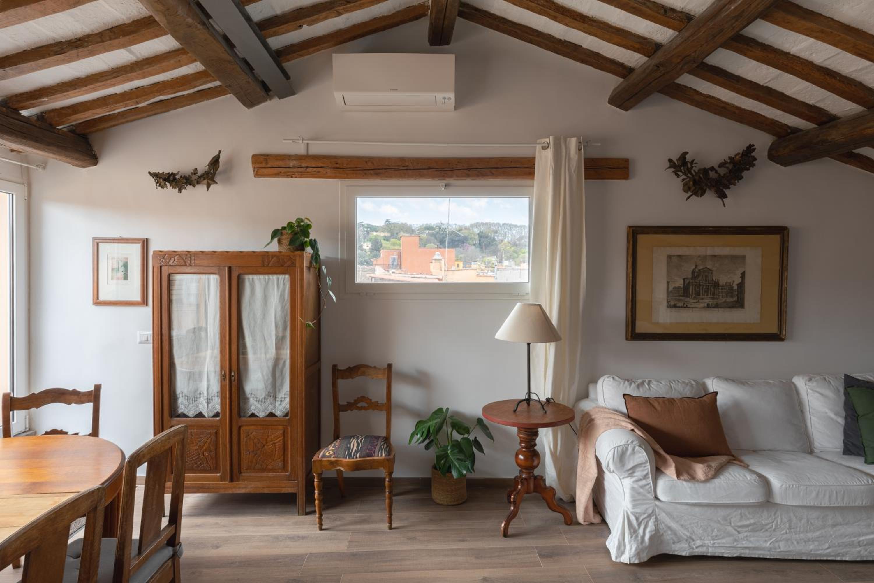 Amazing apartments with terrace or rooftop in Trastevere