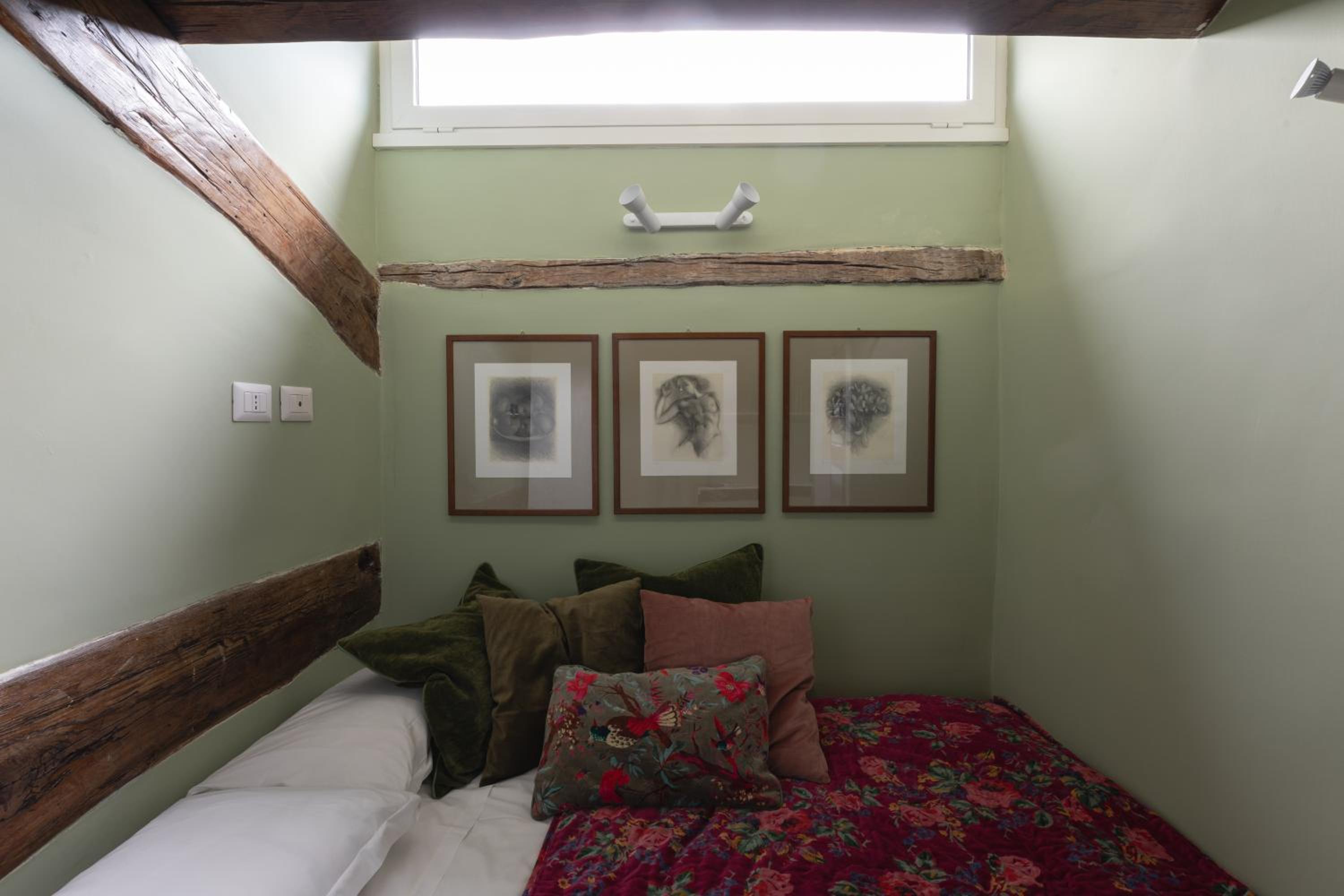 Amazing apartments with terrace or rooftop in Trastevere
