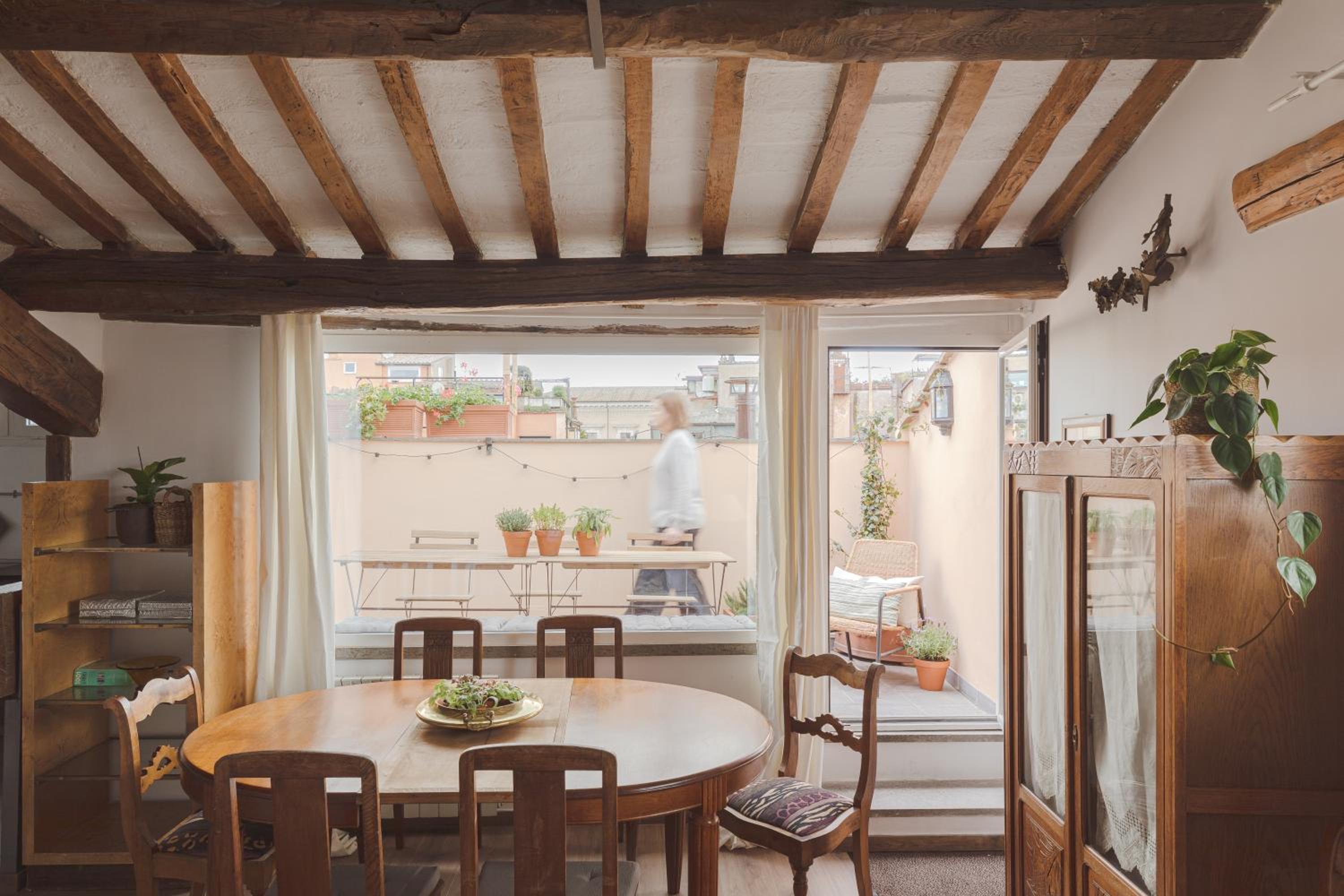 Amazing apartments with terrace or rooftop in Trastevere