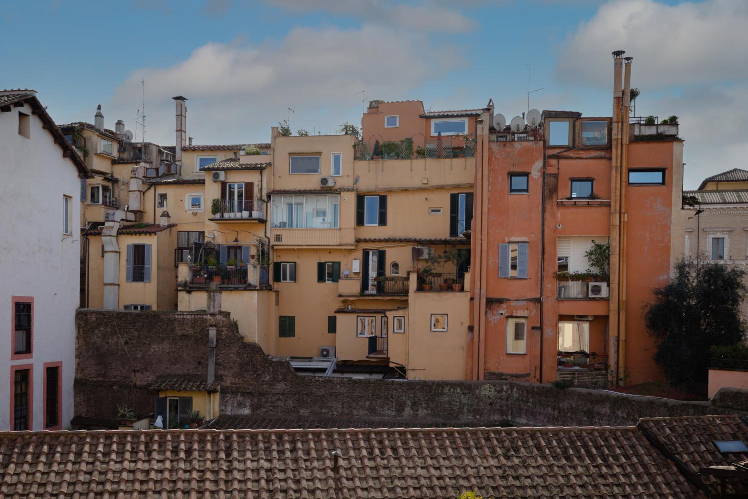 Amazing apartments with terrace or rooftop in Trastevere