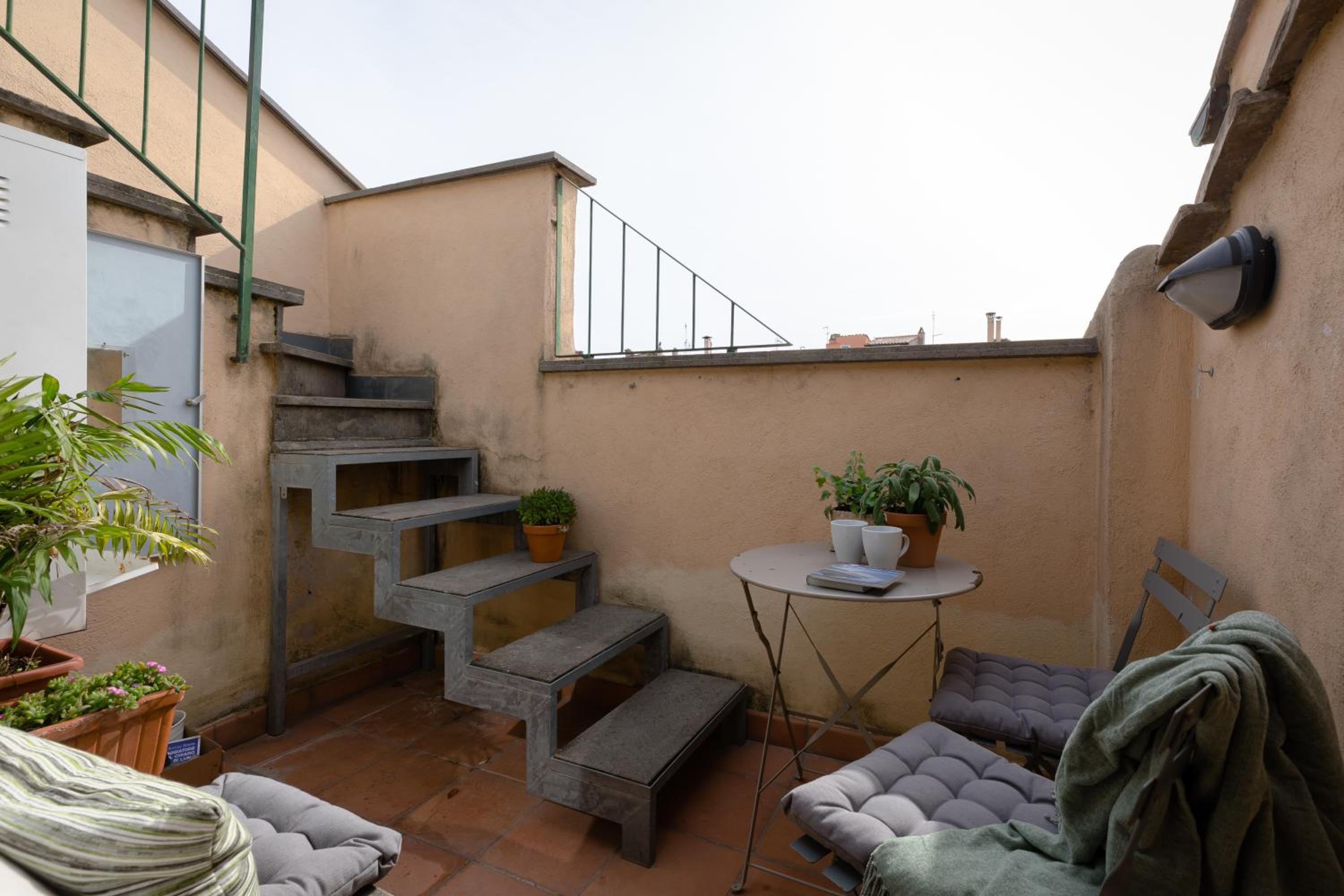 Amazing apartments with terrace or rooftop in Trastevere