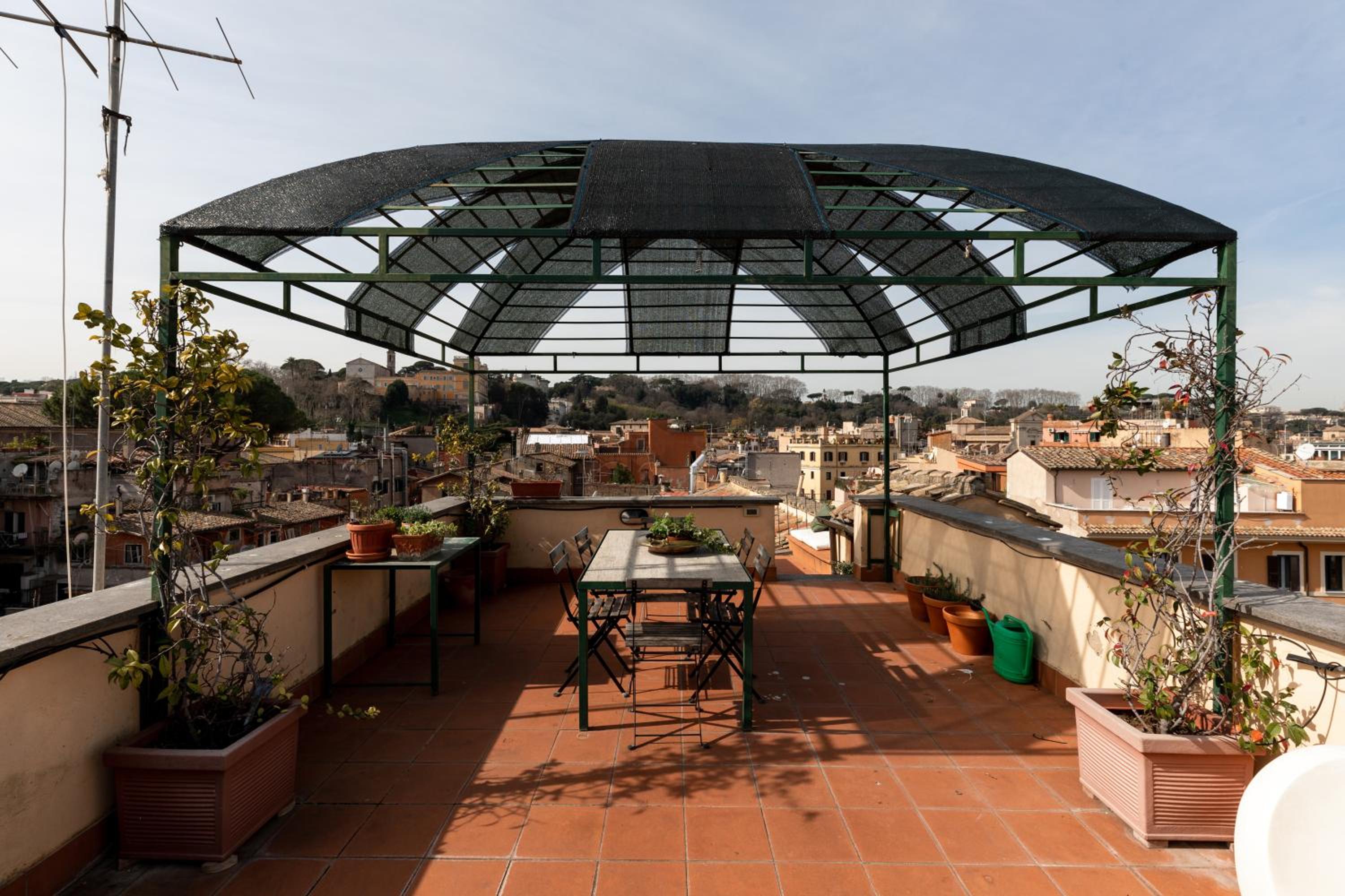 Amazing apartments with terrace or rooftop in Trastevere