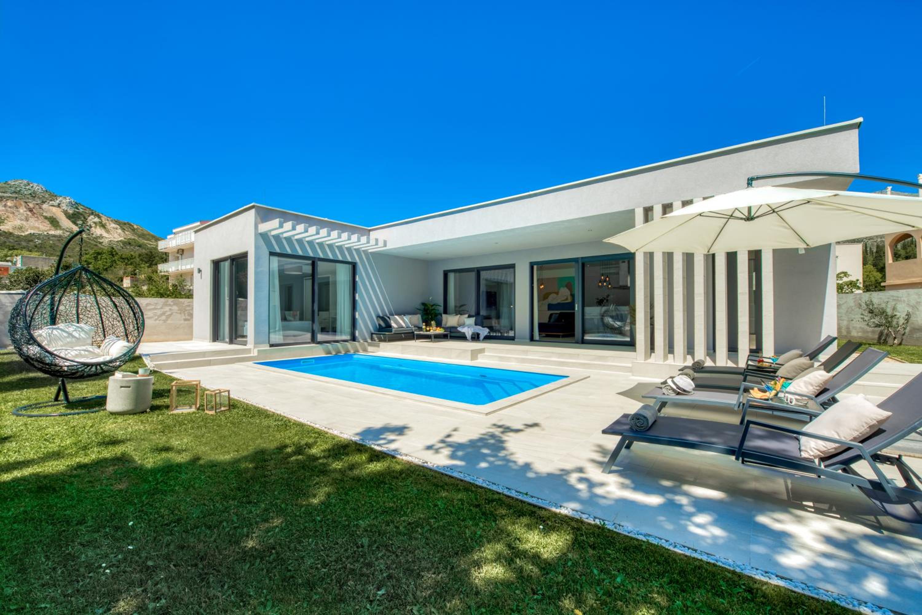 Villa Oasis - Your luxury home away from home view 5