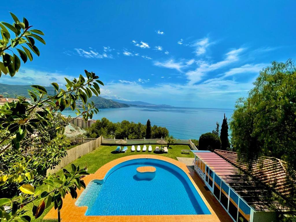 Hotel las flores - Image 1