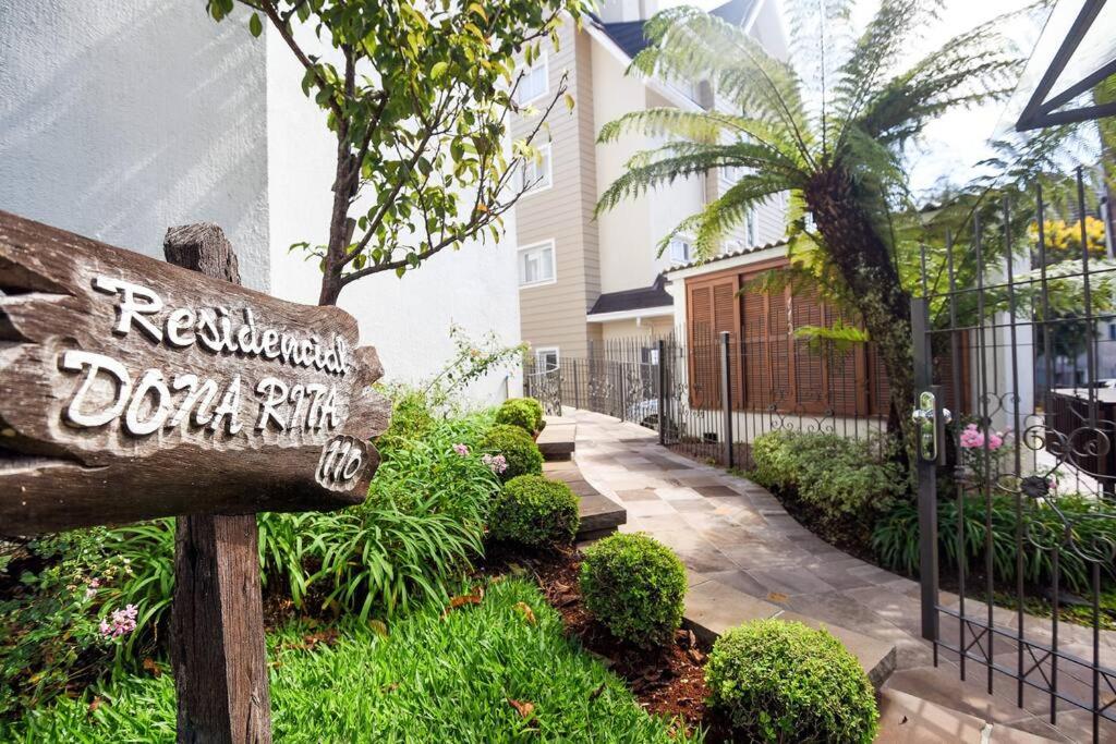APARTAMENTO COMPLETO NO CORAÇAO DE GRAMADO view 2