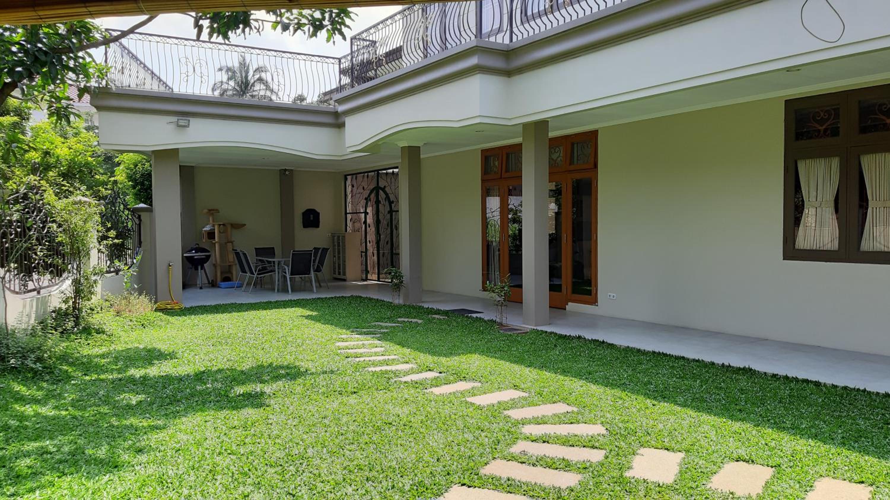 Photo 6