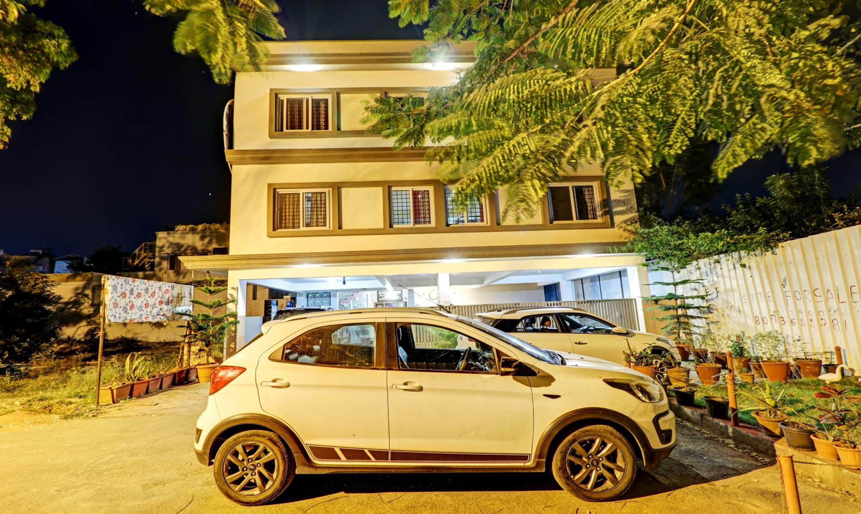 Itsy Hotels Colors Stay view 3