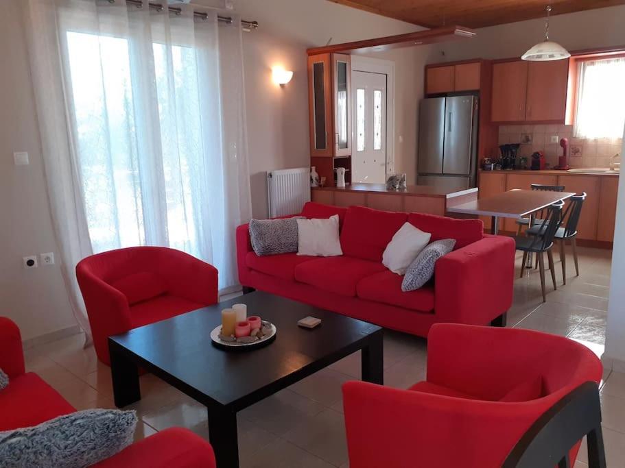 Charming detached house 500m far from the sea