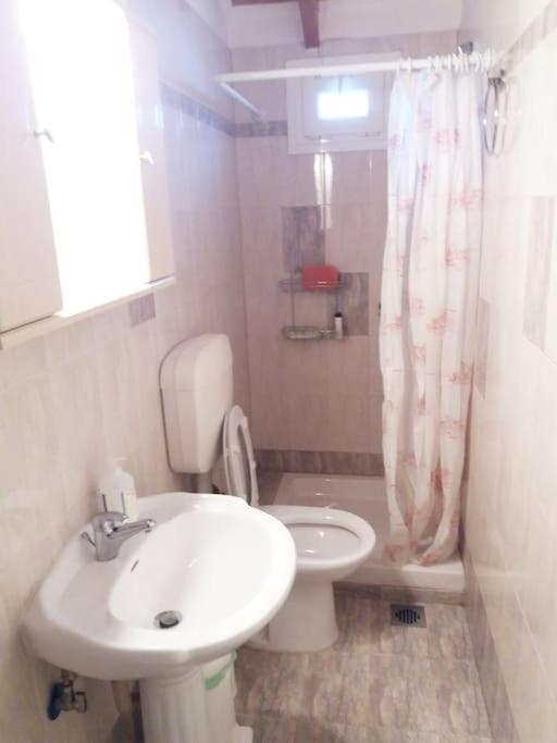 Charming detached house 500m far from the sea
