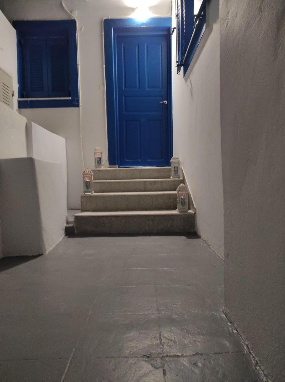 Maraki's Little House Santorini photo 5