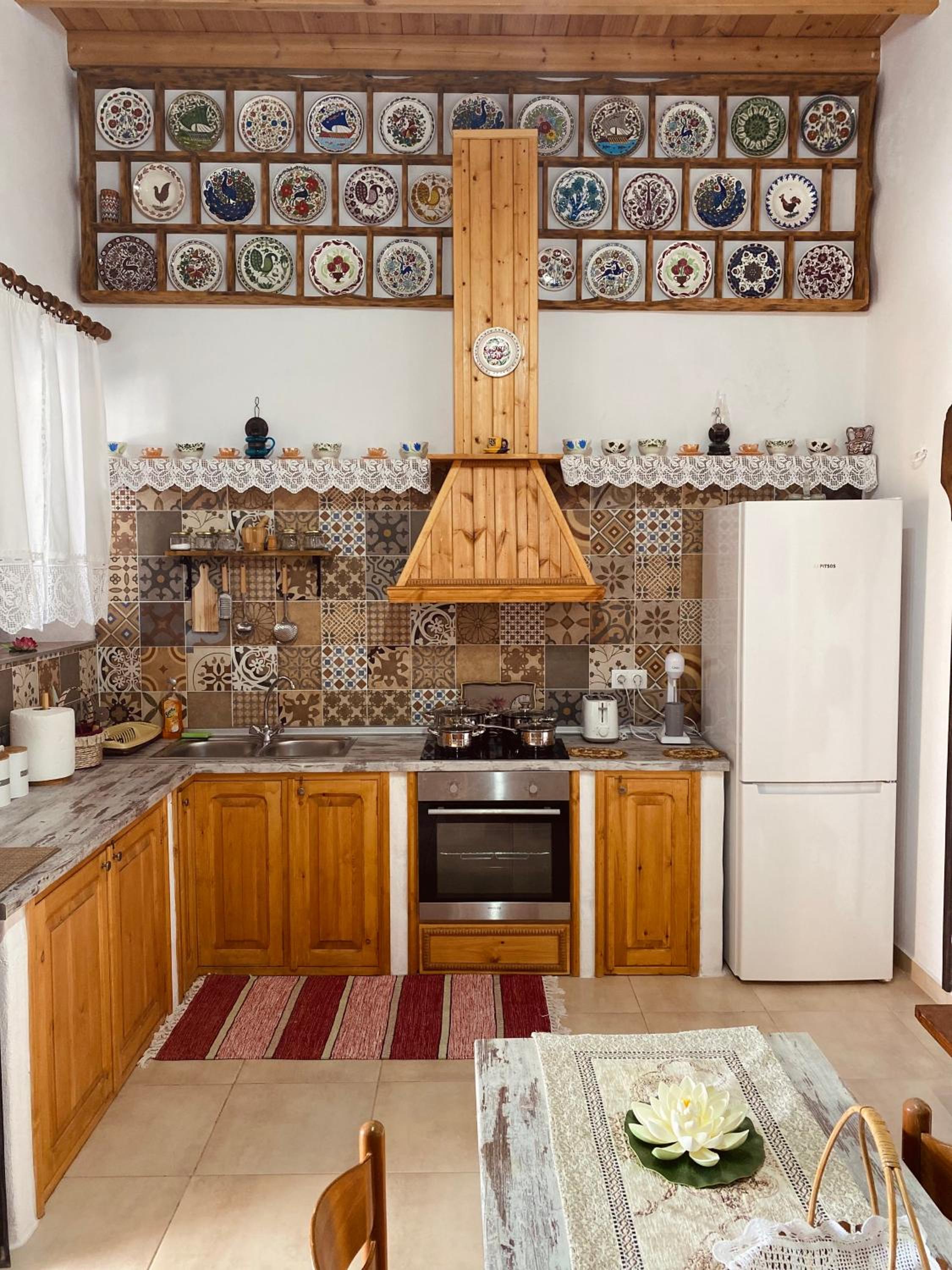 Archangelos Family House