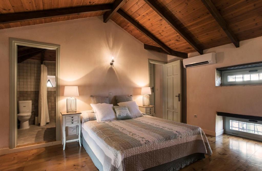 Kyparissia Old Town Lodge with amazing sea view view 4