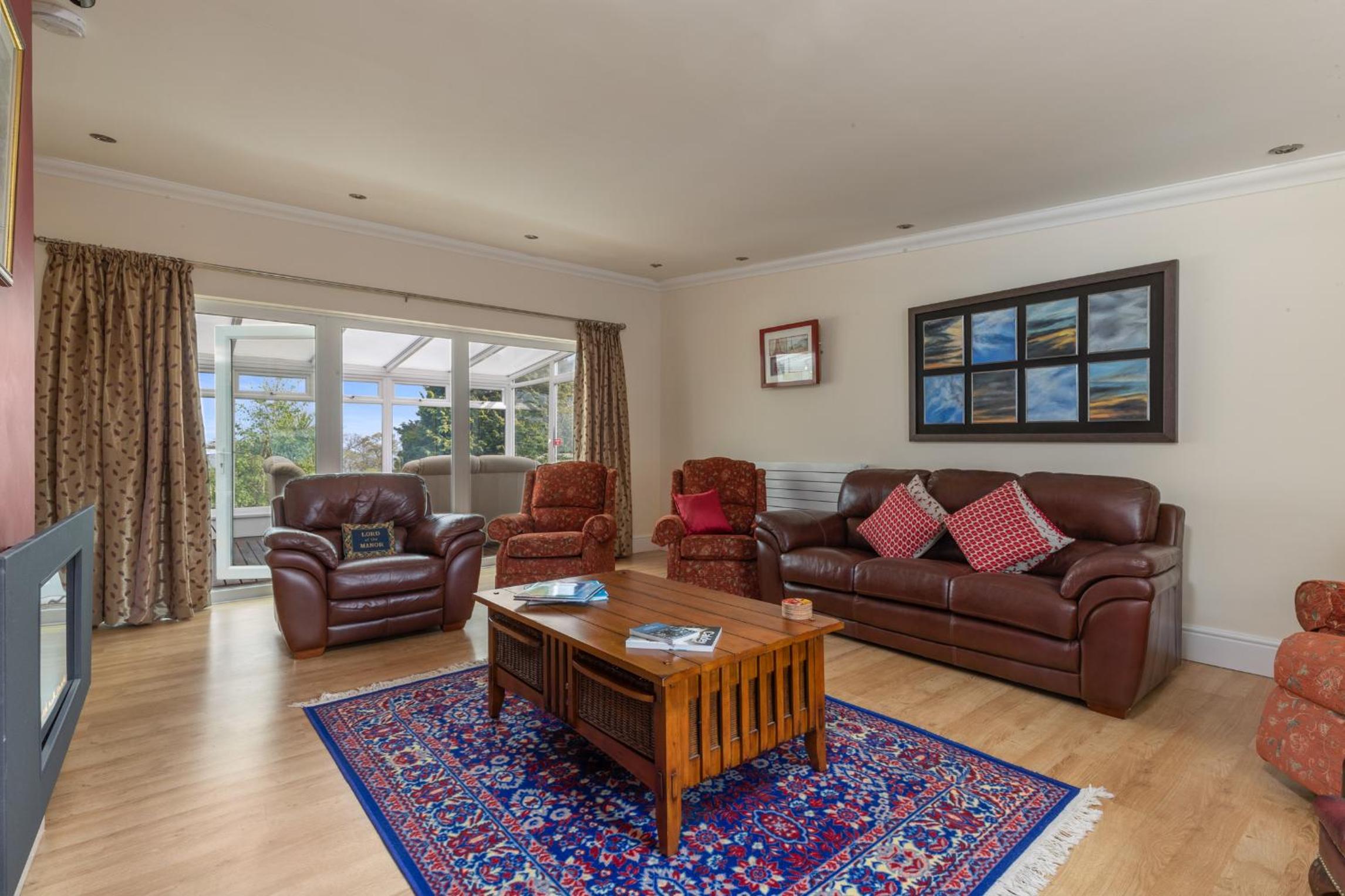 Sunningdale - Beach Side Cottage, Sea Views, Parking view 4